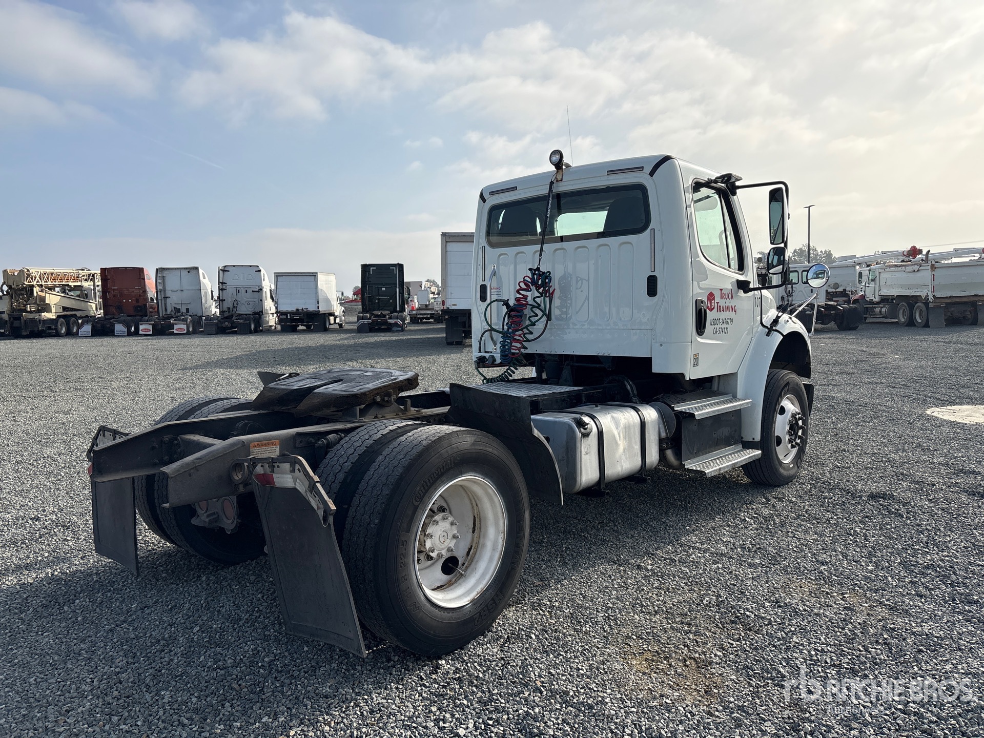 General Appearance with Imagen: esquina trasera derecha