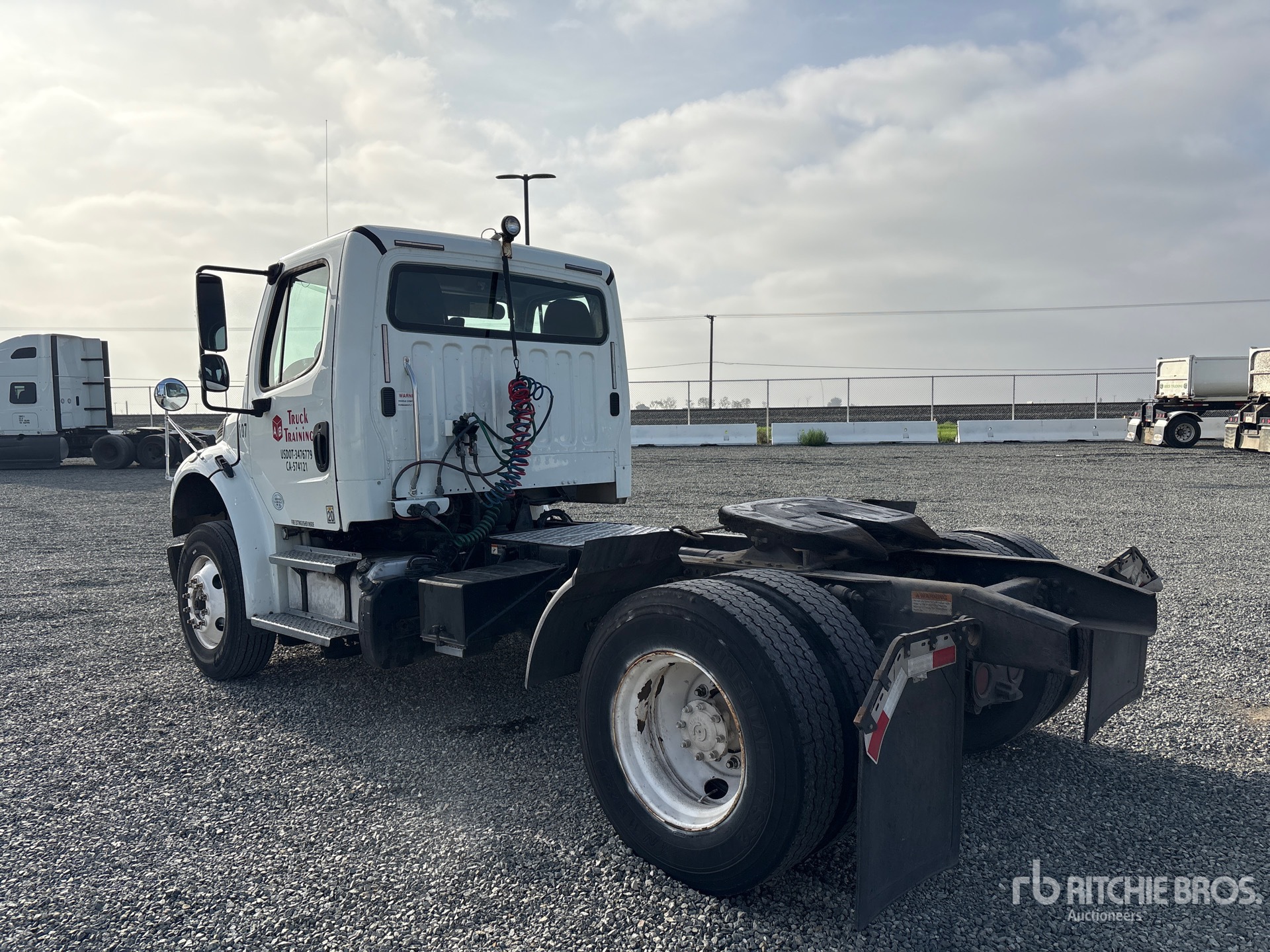 General Appearance with Imagen: esquina trasera izquierda