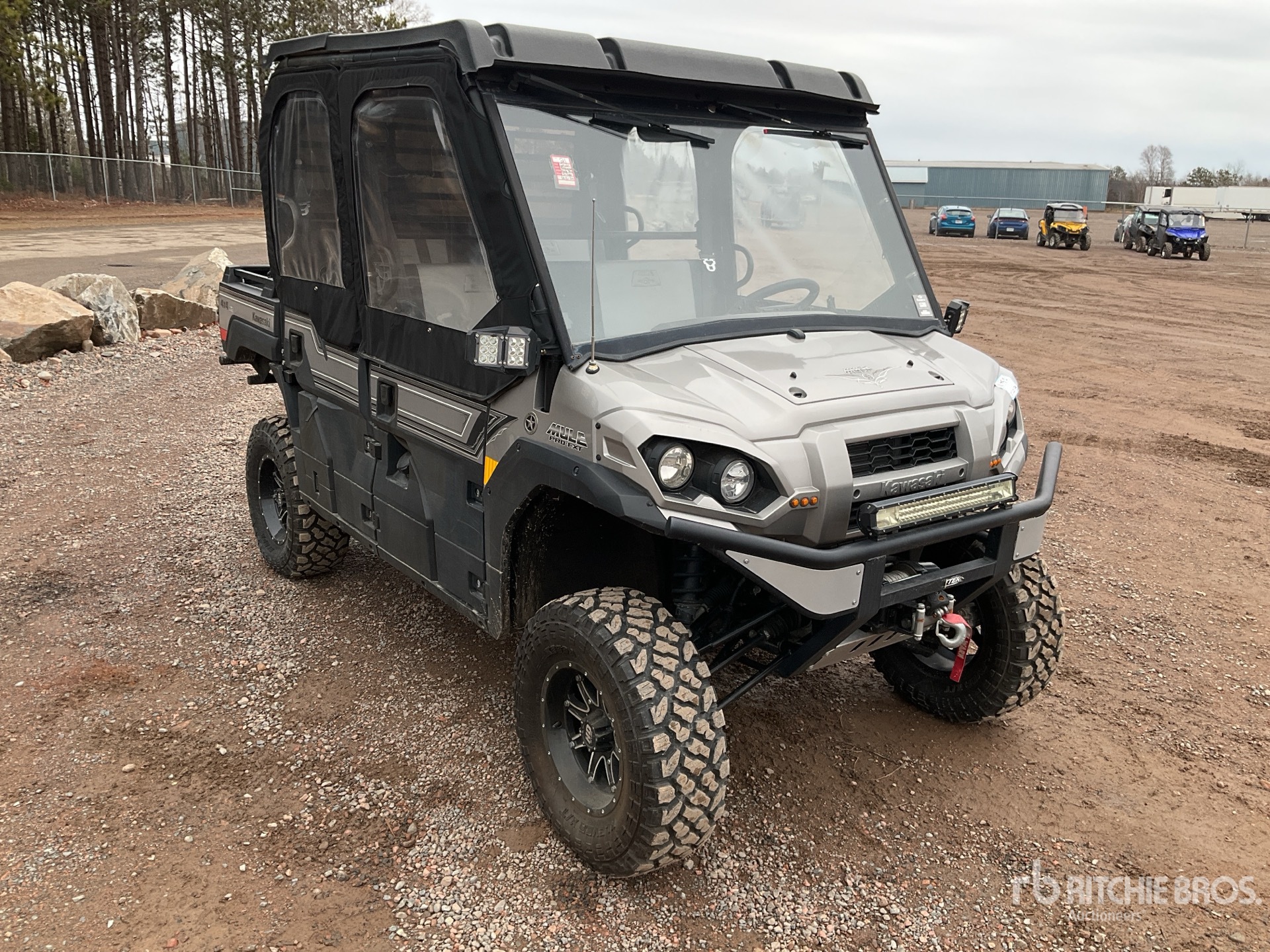 General Appearance with Picture, Right Front Corner