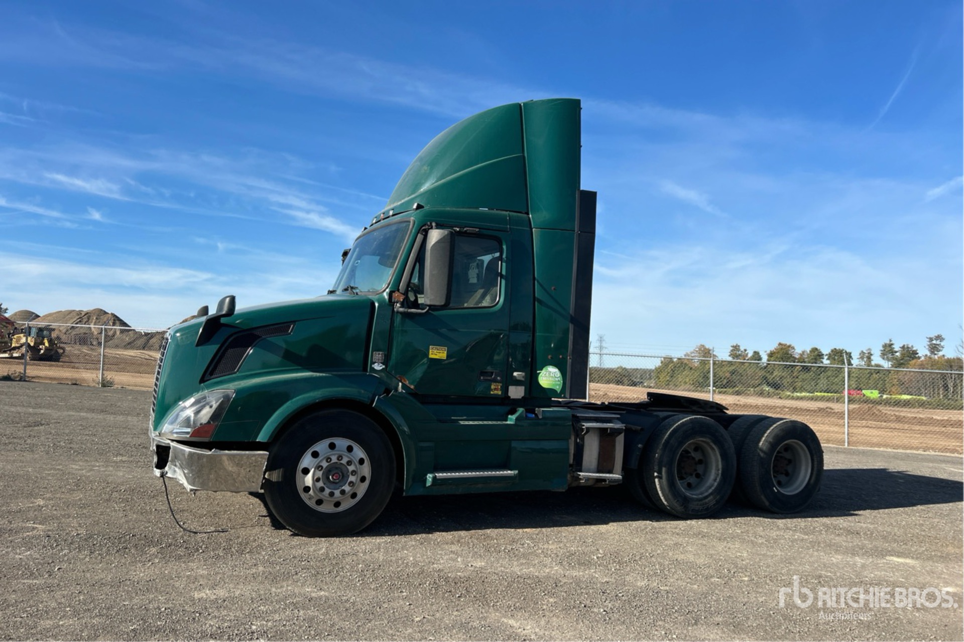 General Appearance with Bild, Ecke vorne links