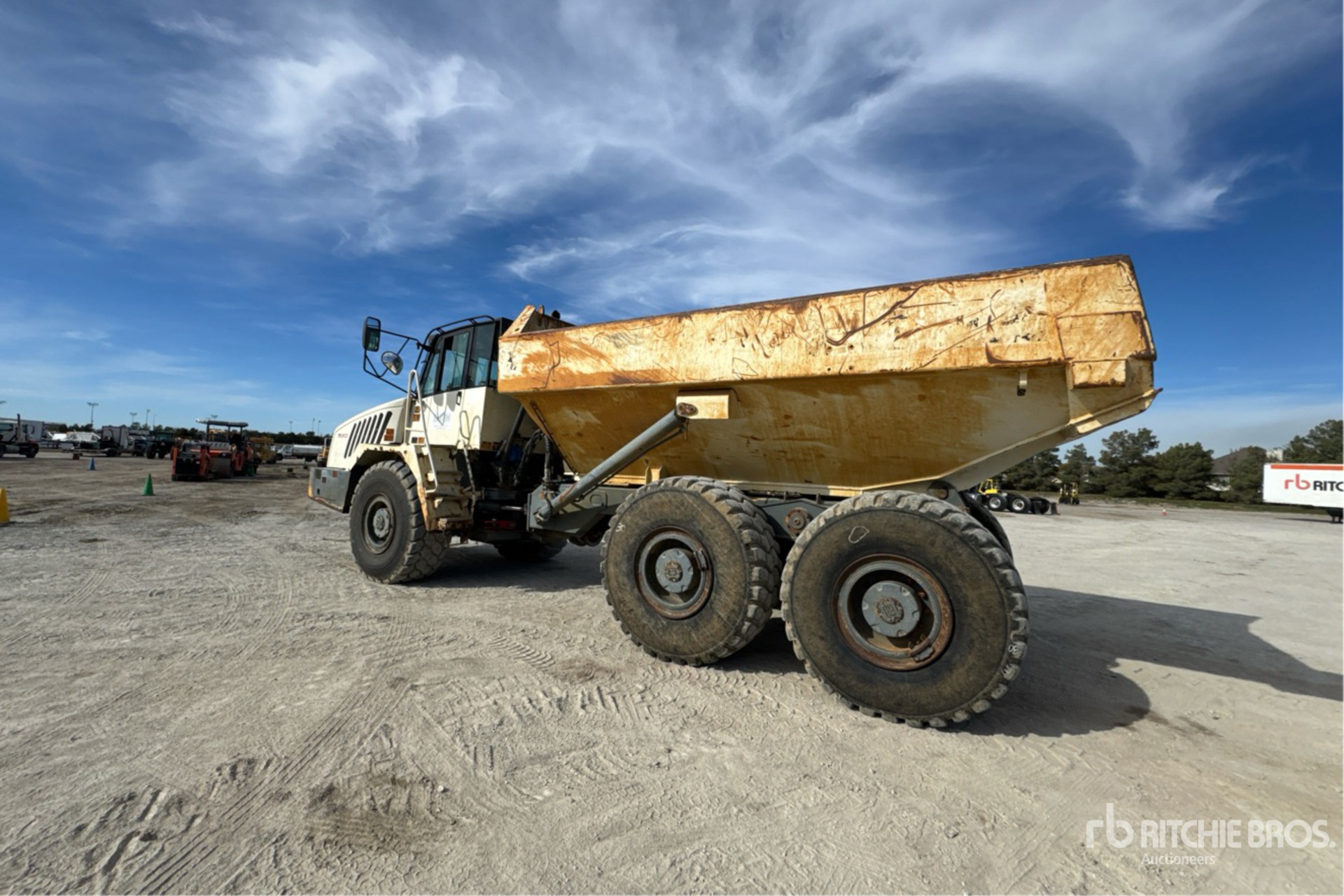 General Appearance with Imagen: esquina trasera izquierda