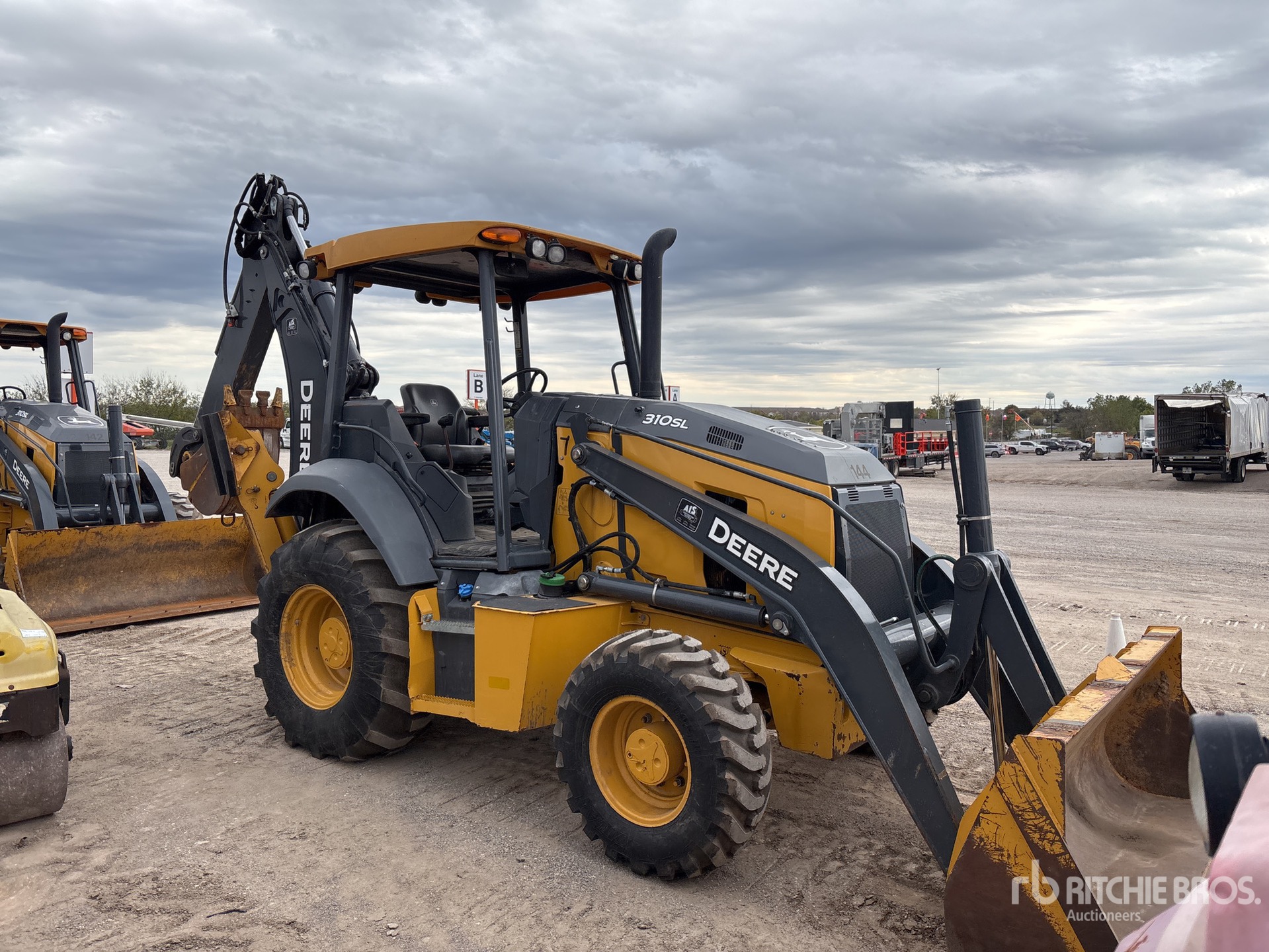 Aspect général with Image, coin avant droit