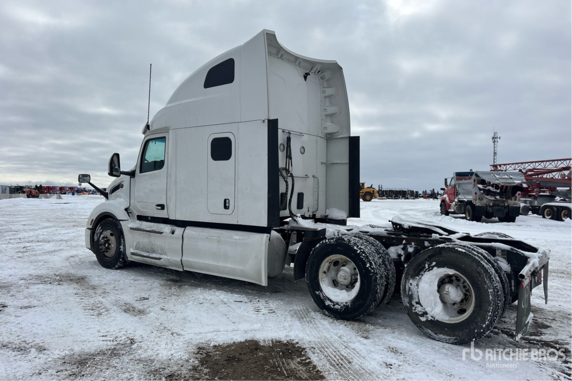 General Appearance with Picture, Left Rear Corner