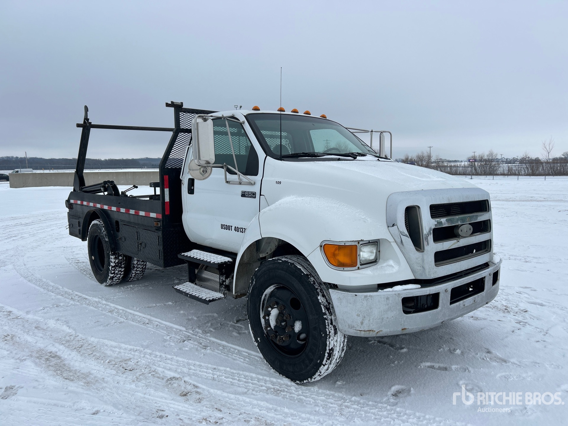 General Appearance with Image, coin avant droit