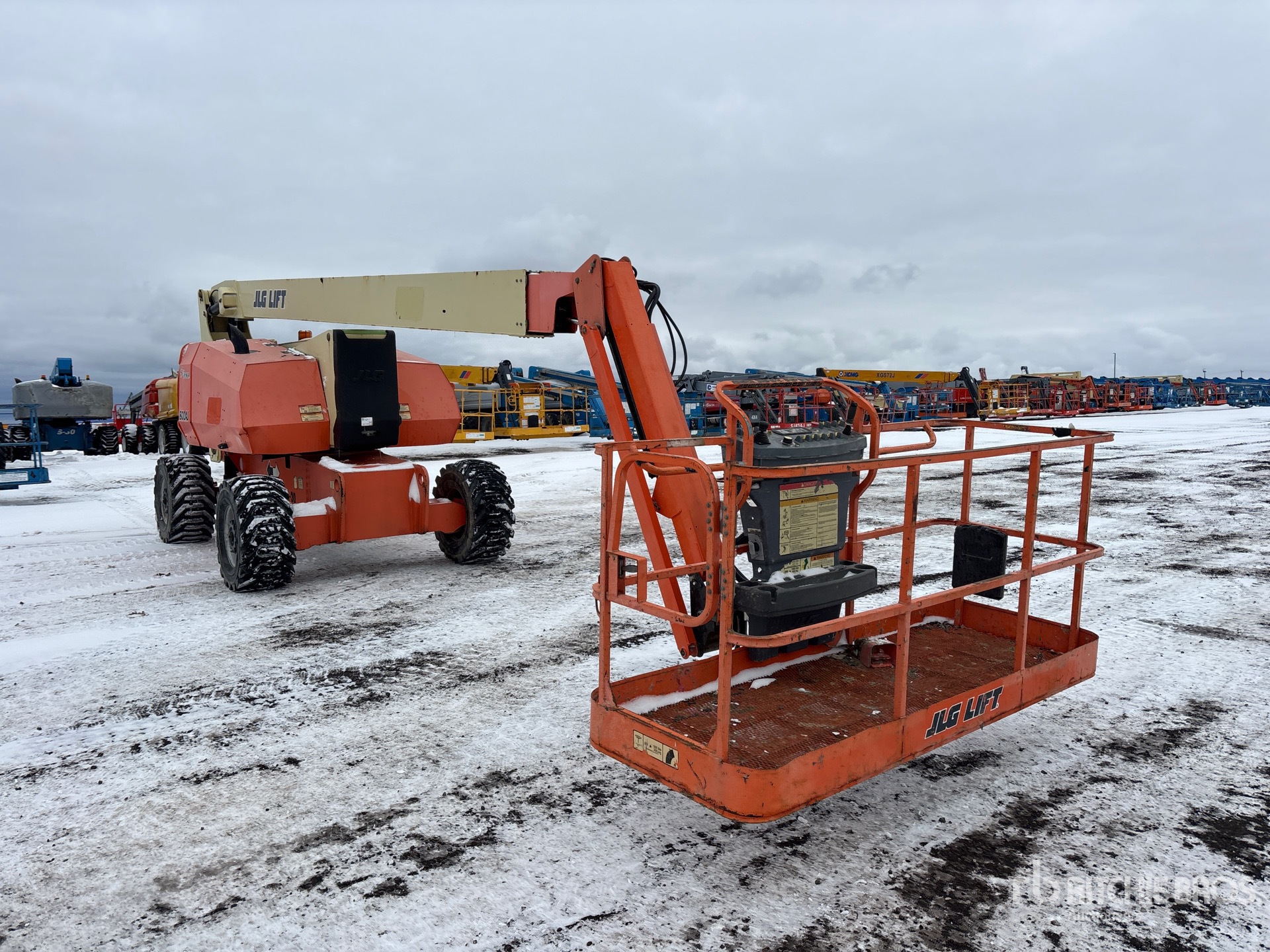 General Appearance with Image, coin avant droit