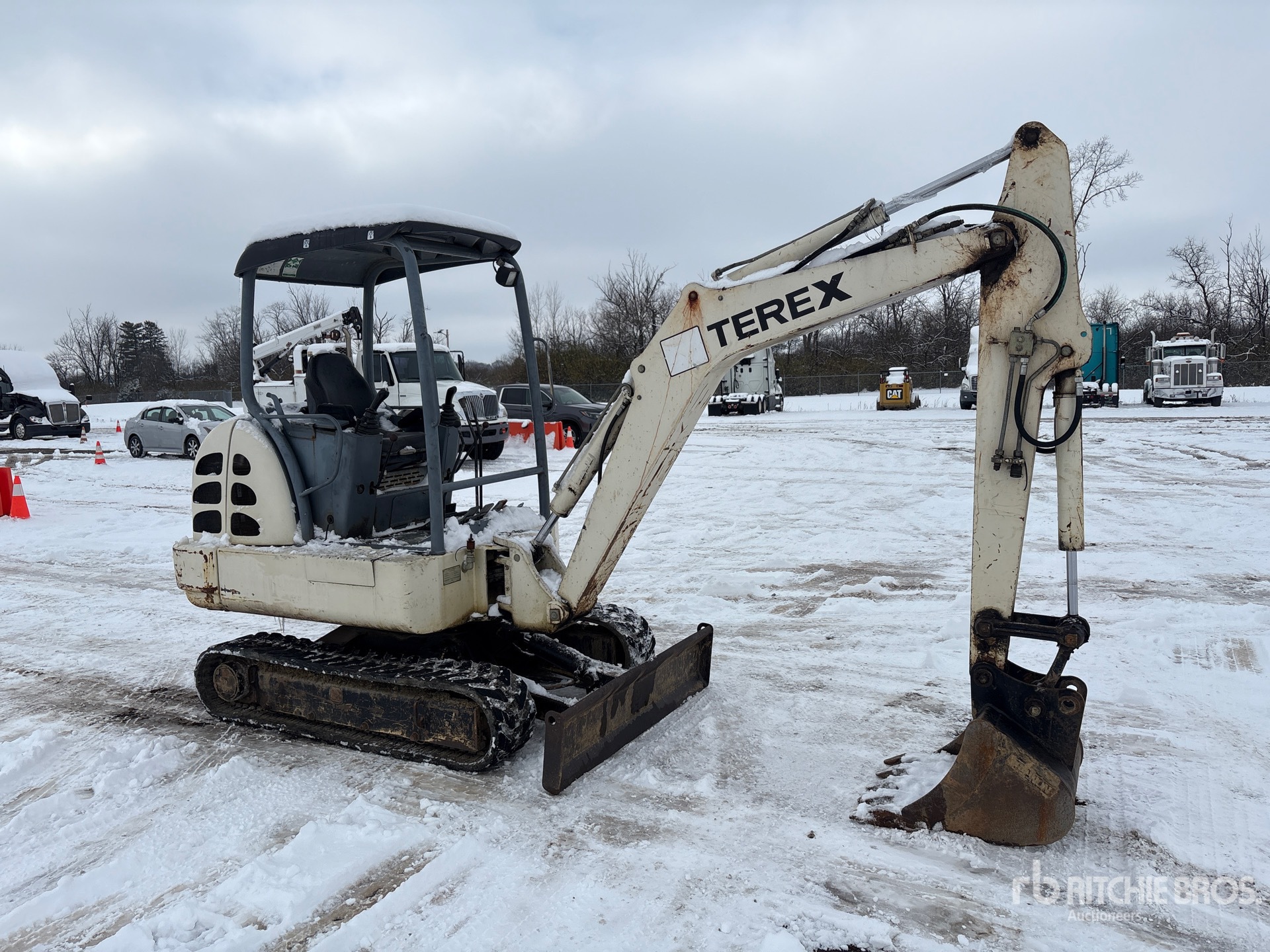 General Appearance with Picture, Right Front Corner