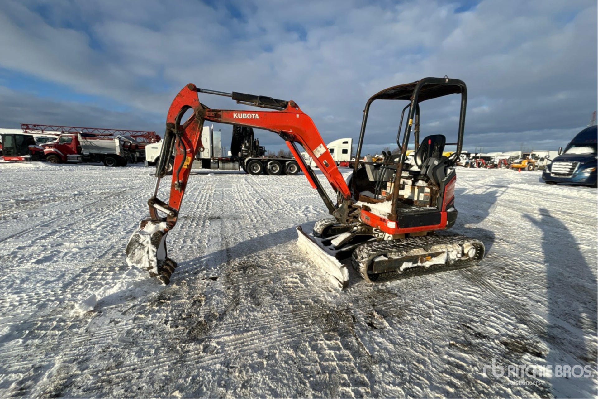 General Appearance with Picture, Left Front Corner