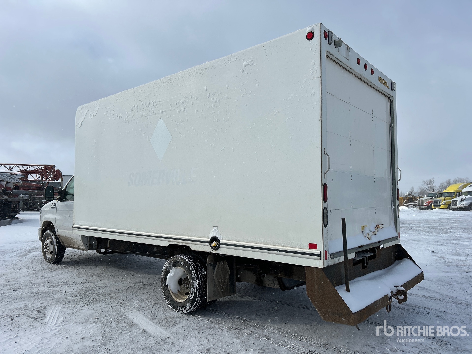 Aspect général with Image, coin arrière gauche