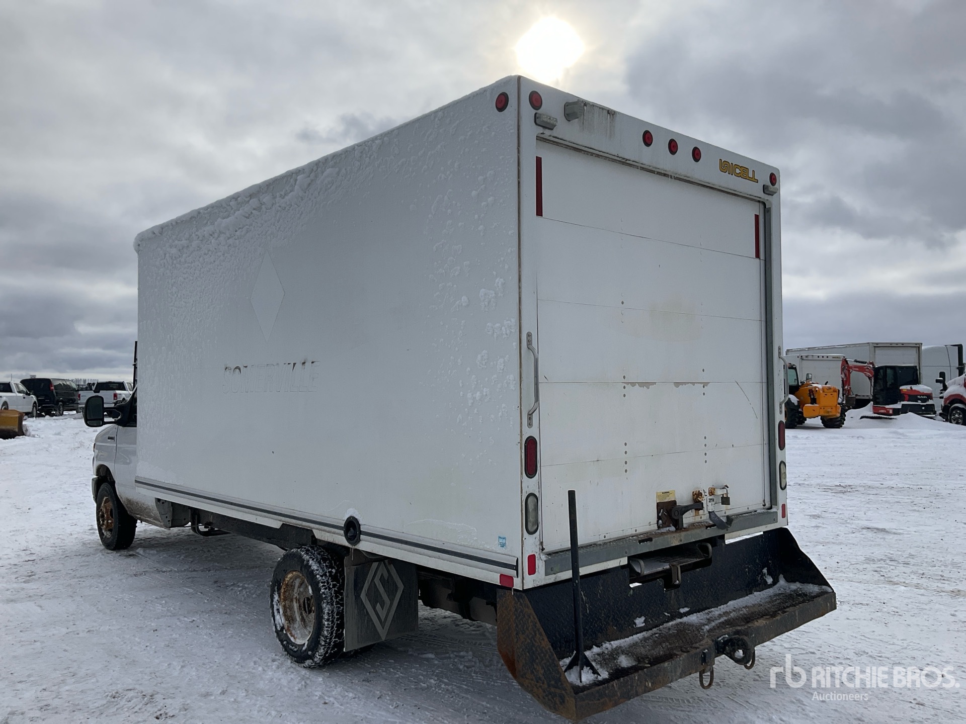 Aspect général with Image, coin arrière gauche