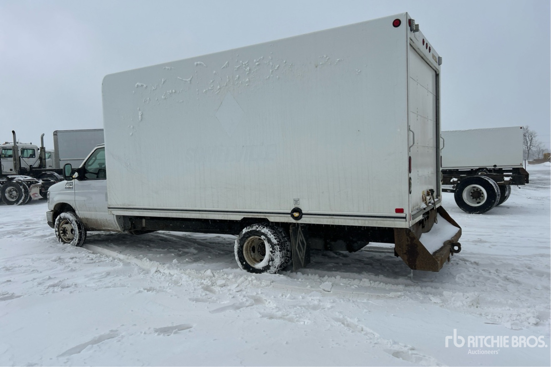 Aspect général with Image, coin arrière gauche