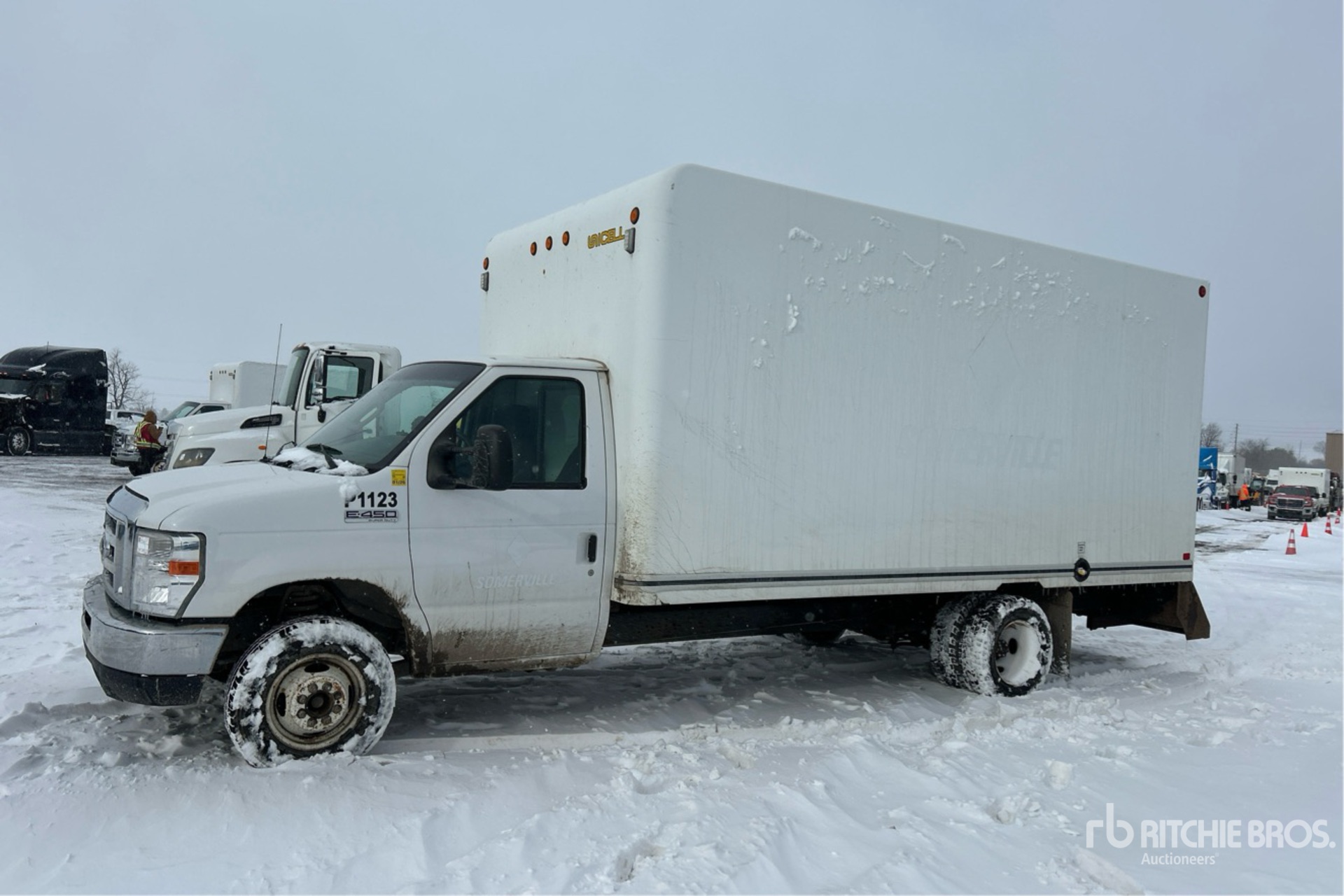 Aspect général with Image, coin avant gauche