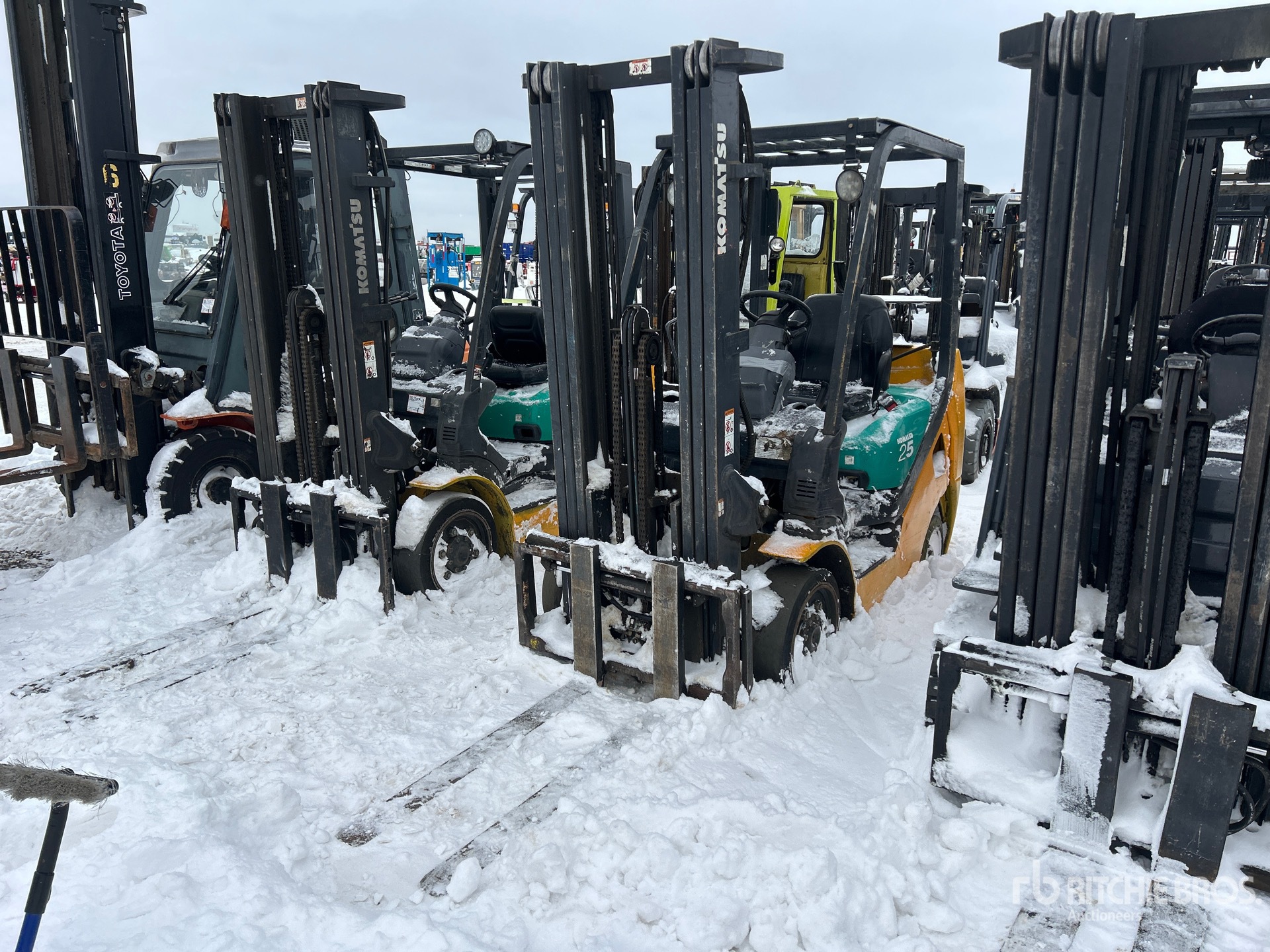 General Appearance with Foto, angolo anteriore sinistro