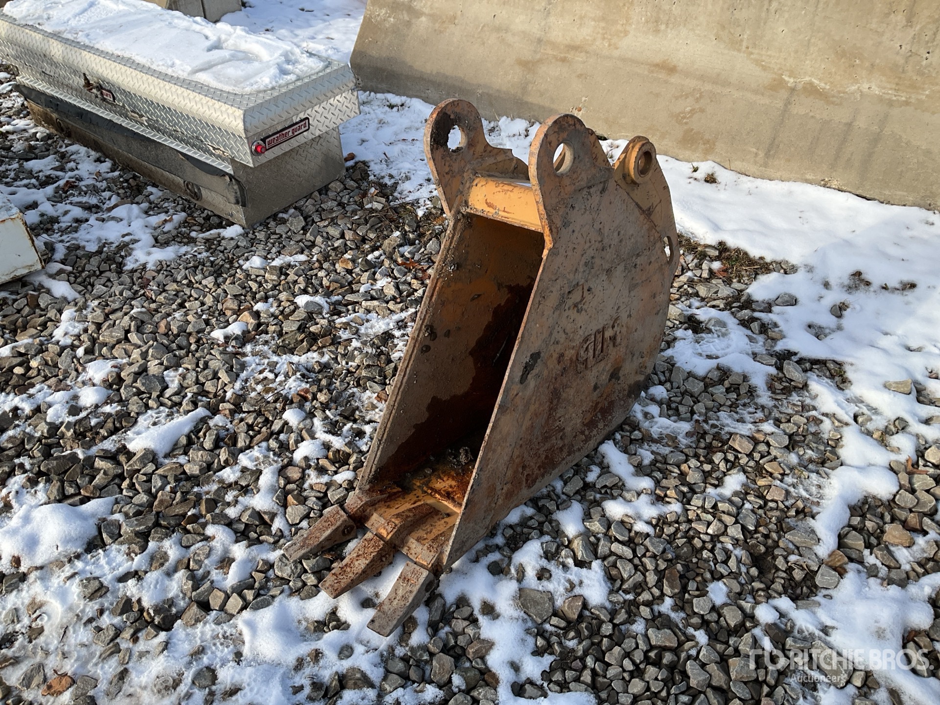 General Appearance with Foto, angolo anteriore sinistro