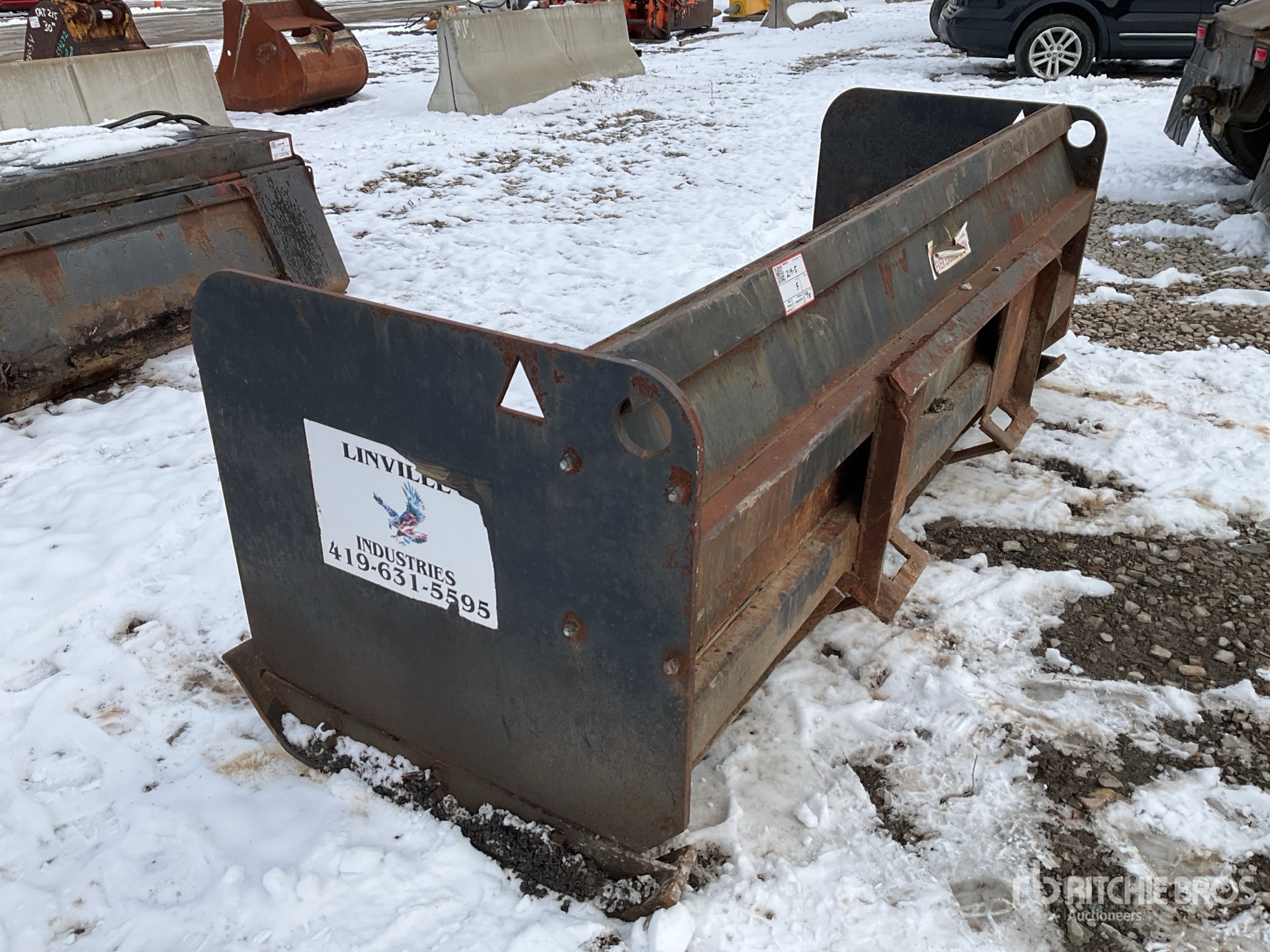 General Appearance with Picture, Left Rear Corner