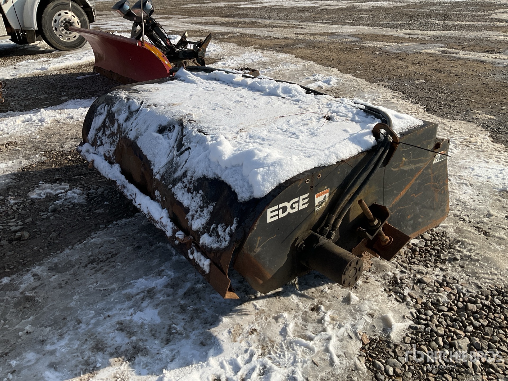 General Appearance with Bild, Ecke vorne links