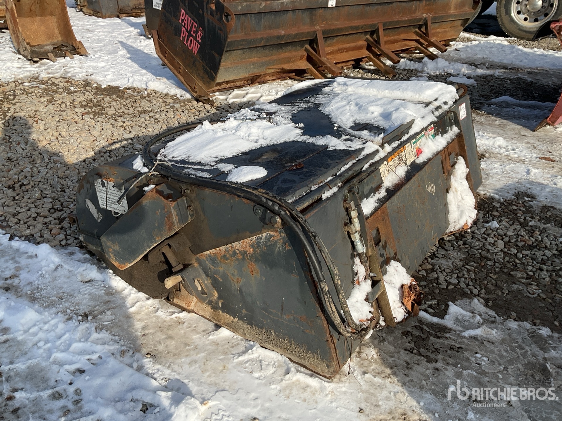 General Appearance with Bild, Ecke hinten links