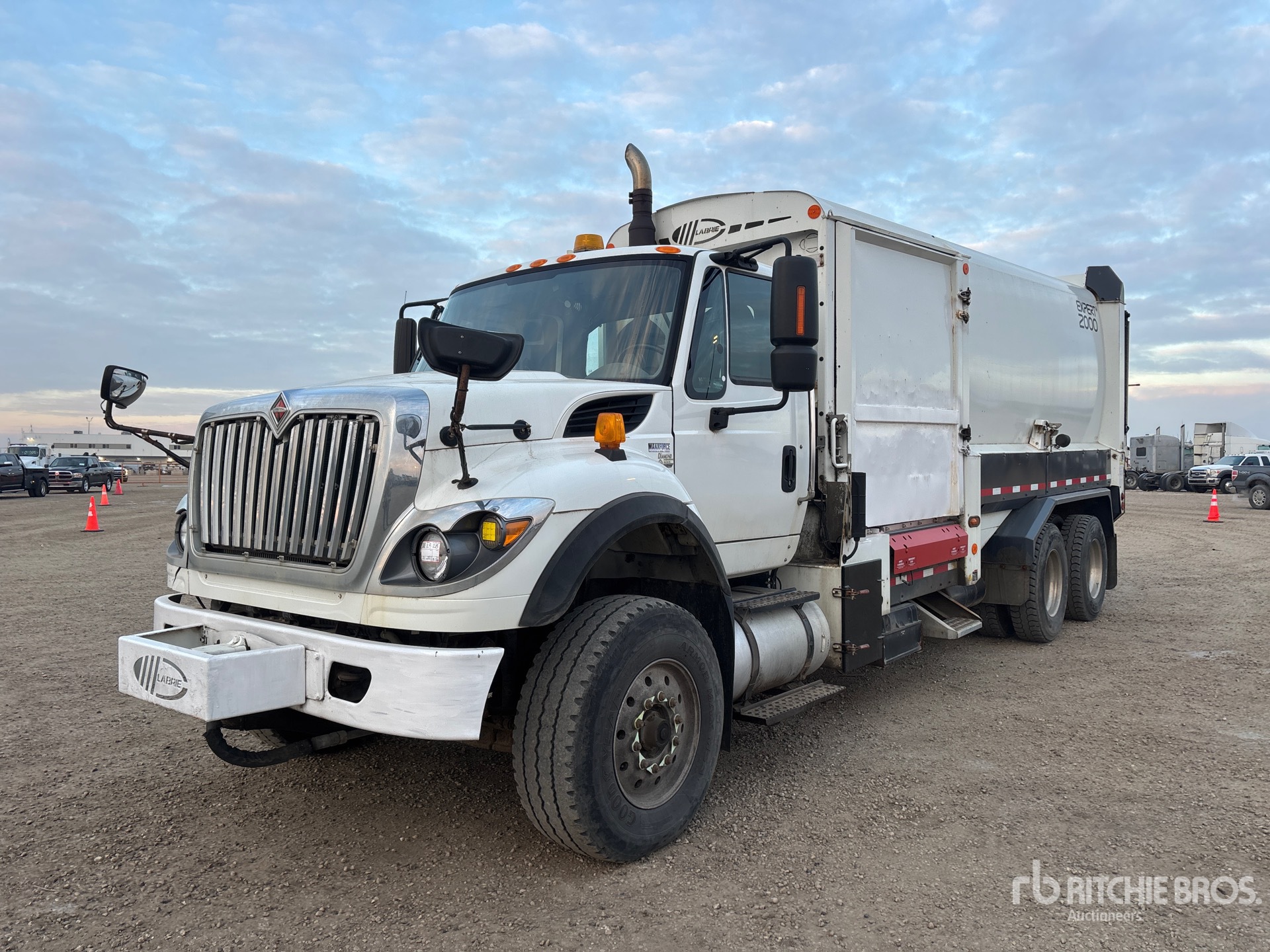 General Appearance with Picture, Left Front Corner