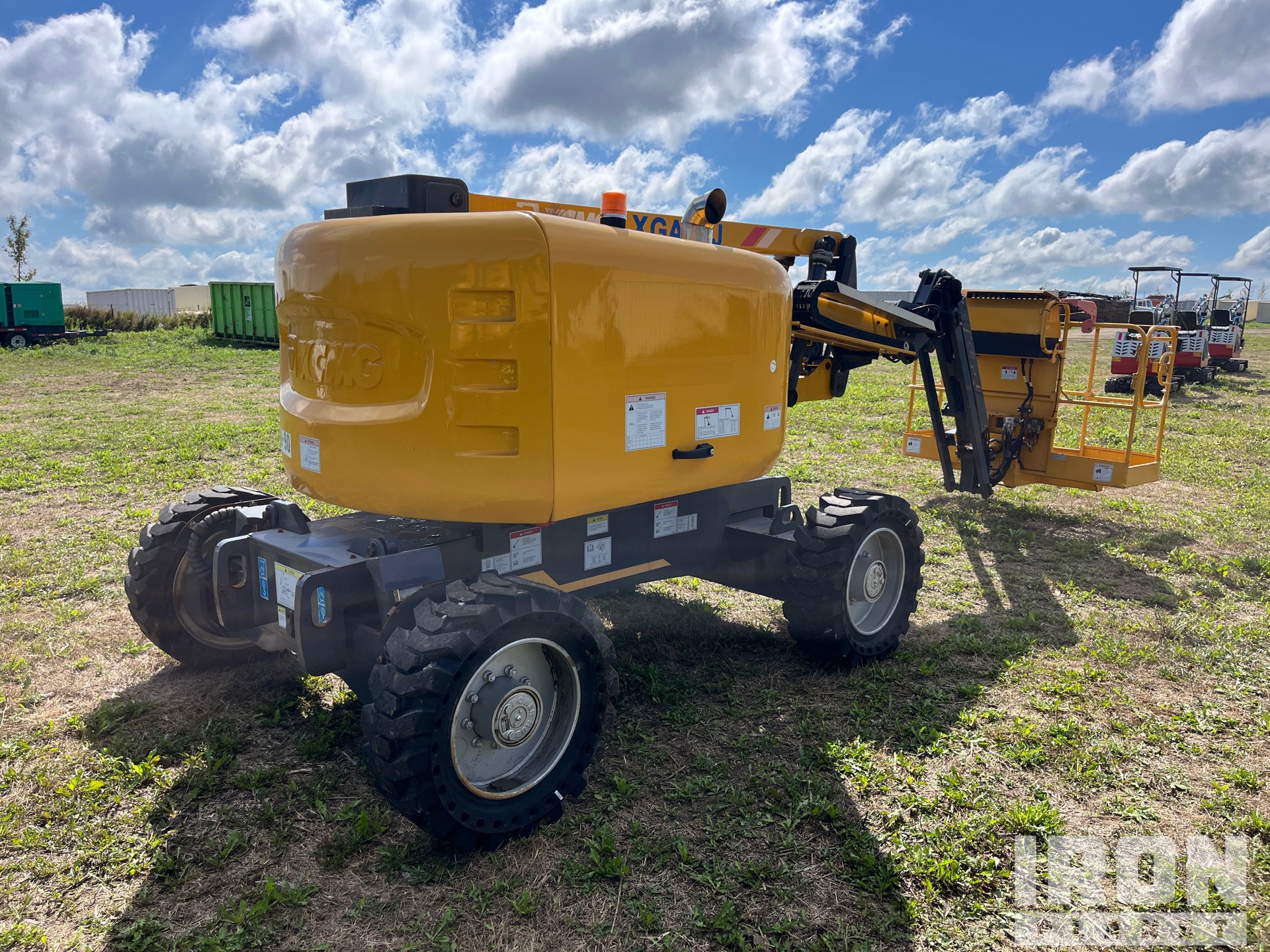 General Appearance with Imagen: esquina trasera derecha