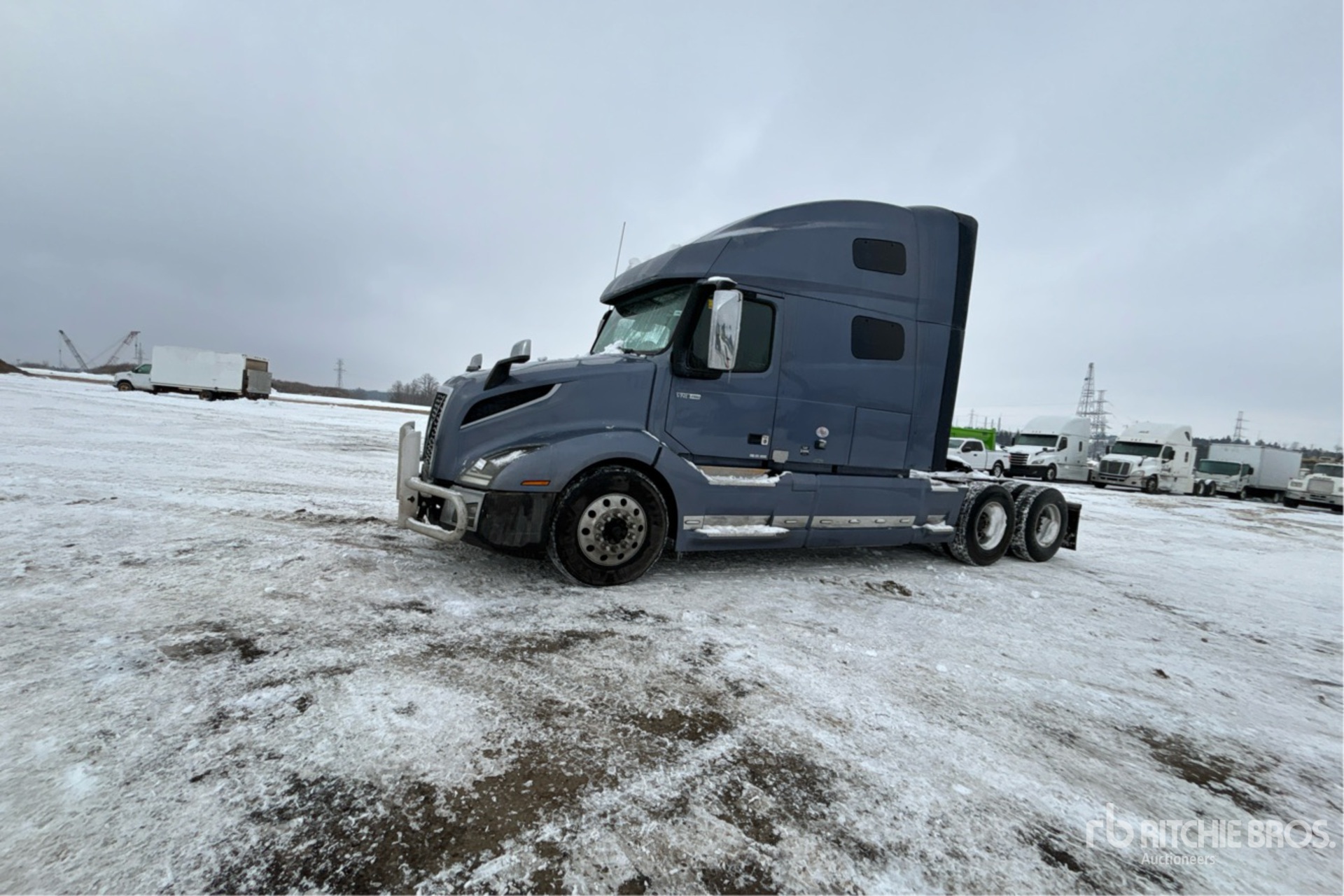 General Appearance with Foto, angolo anteriore sinistro