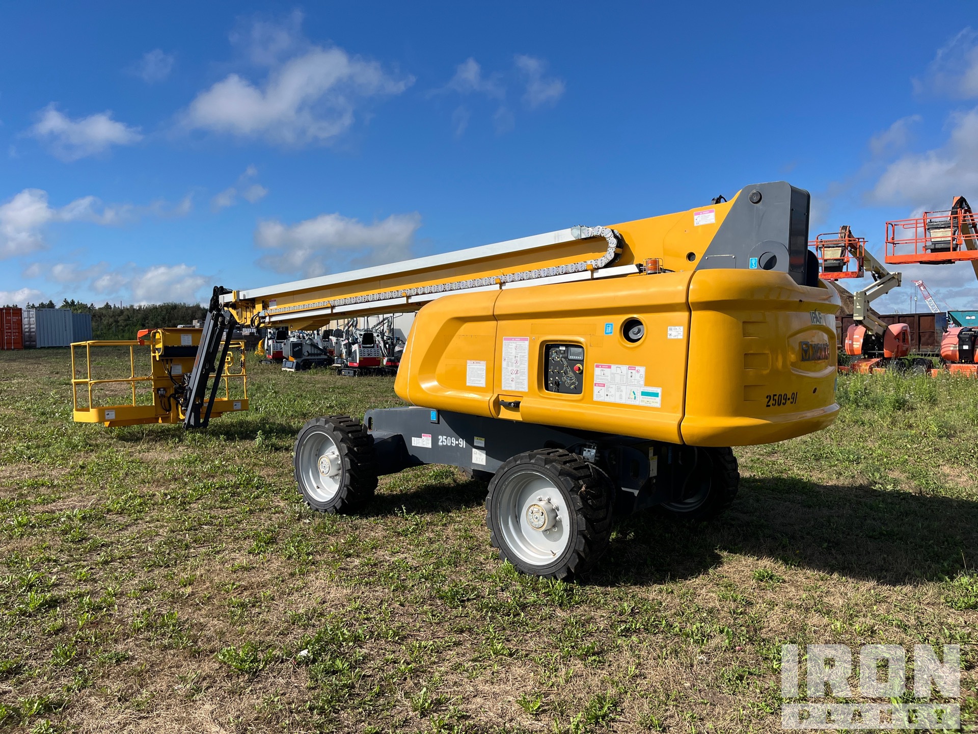 Aspect général with Image, coin arrière gauche