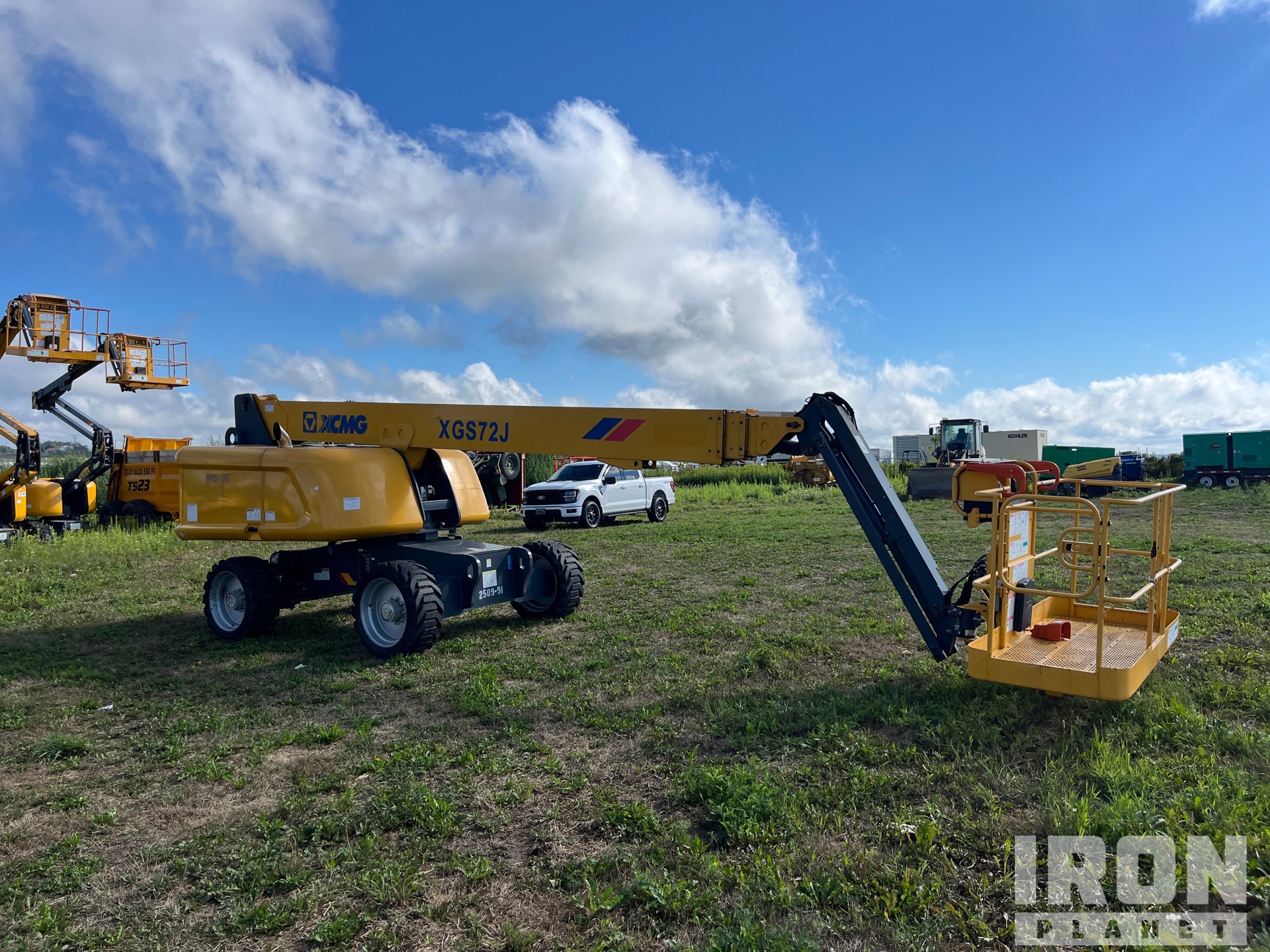 Aspect général with Image, coin avant droit