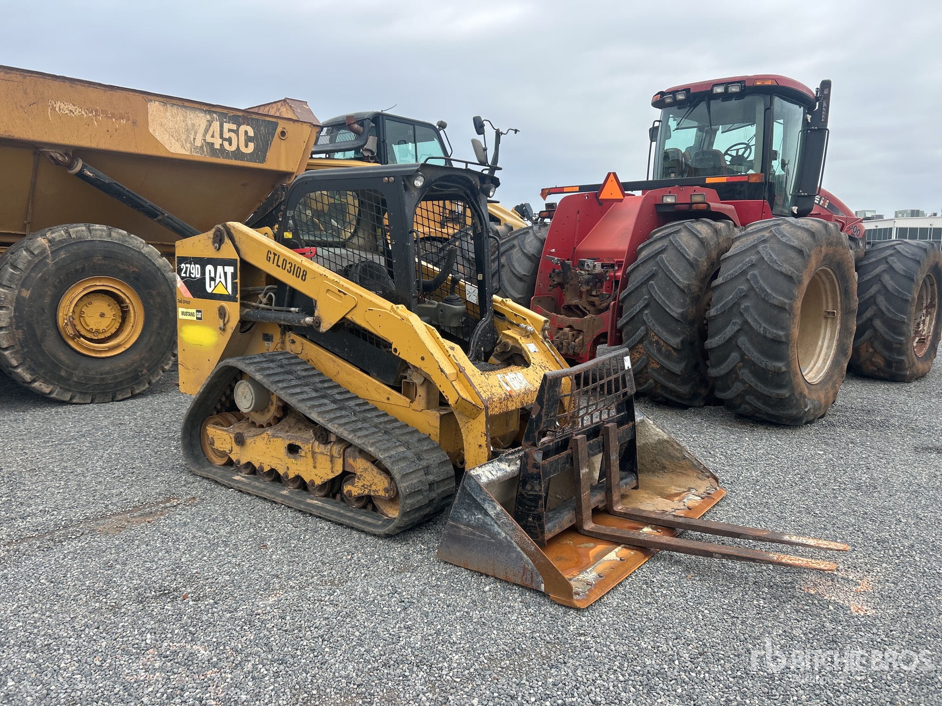 General Appearance with Picture, Right Front Corner