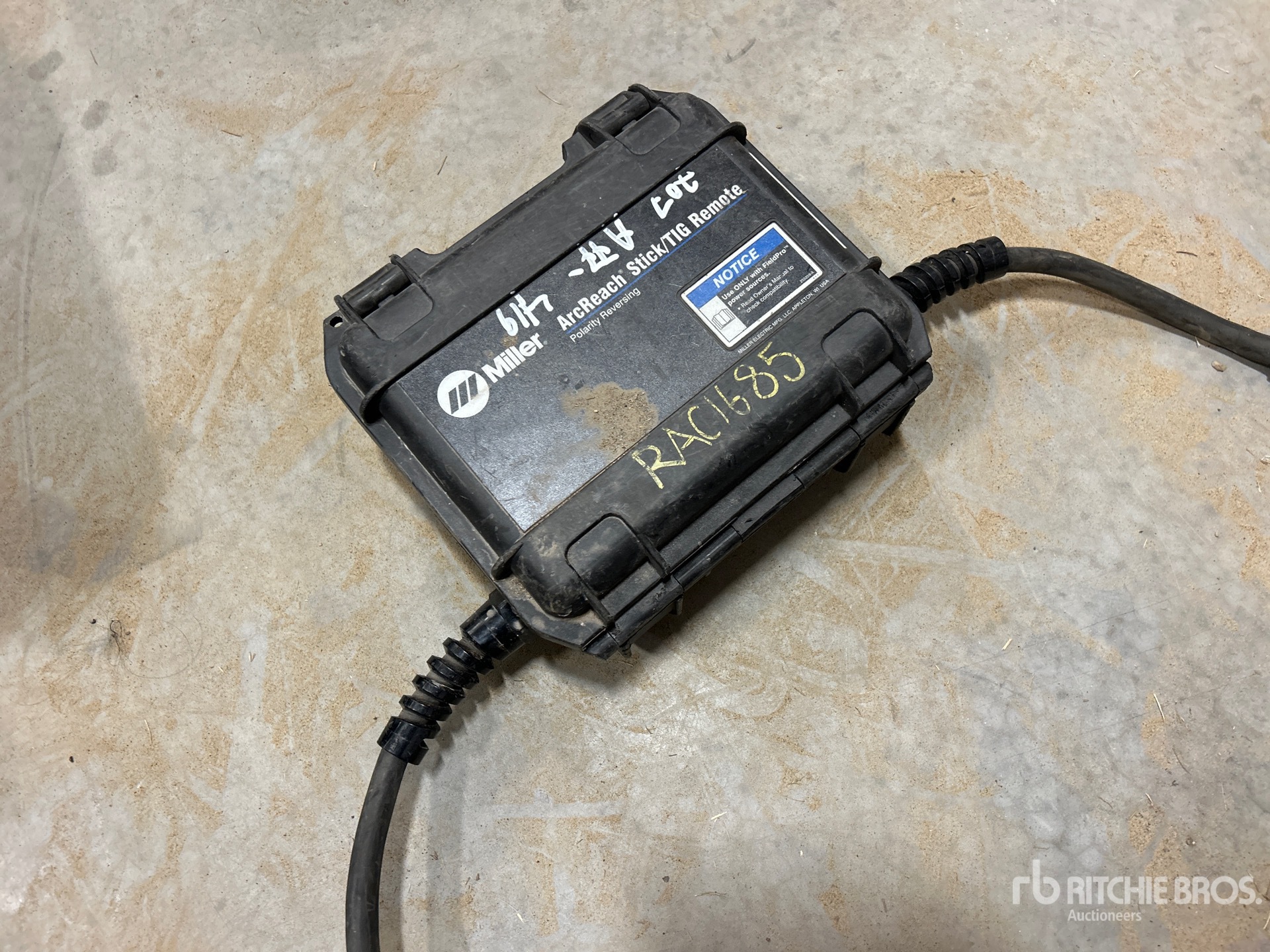 General Appearance with Picture, Right Front Corner