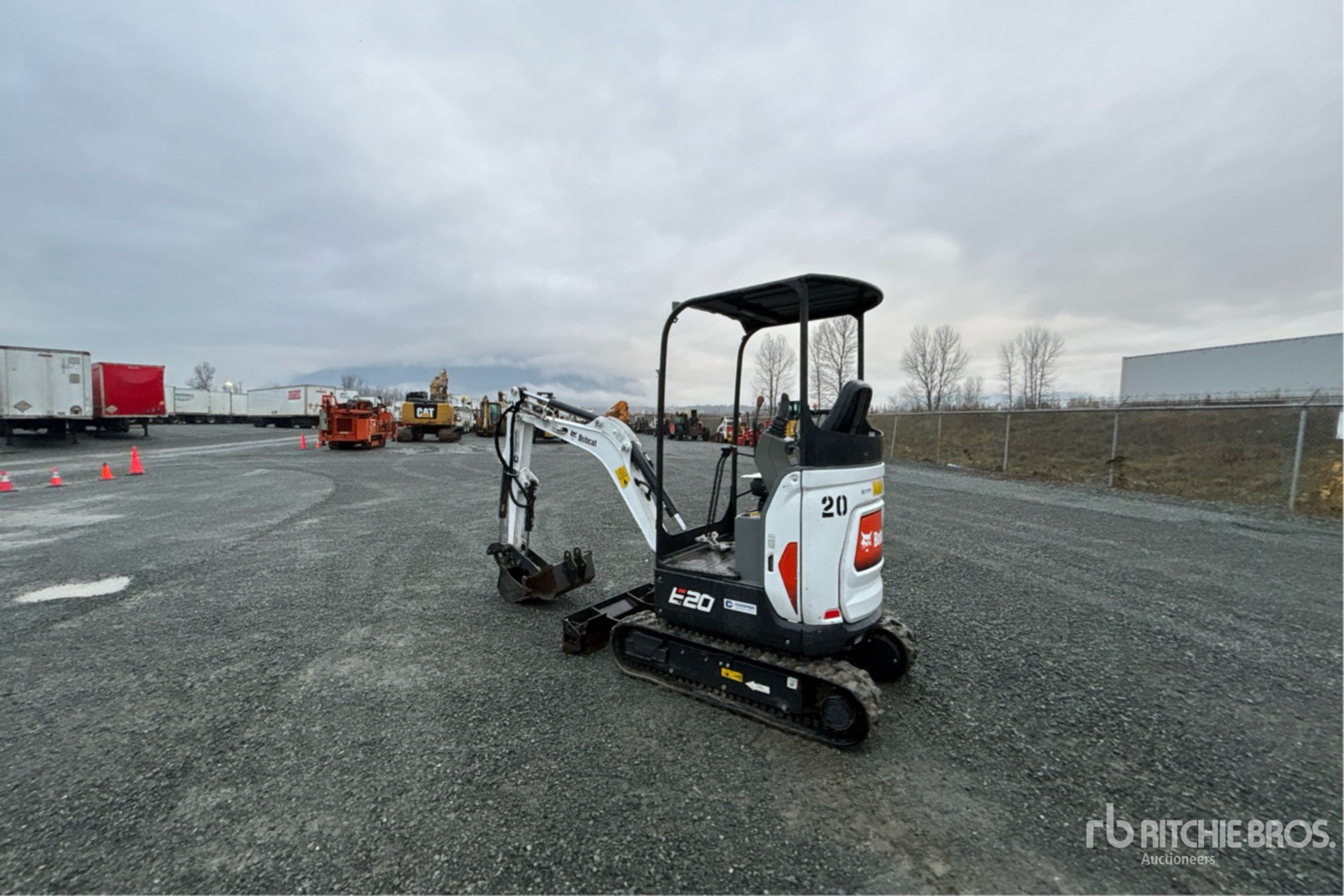 General Appearance with Picture, Left Rear Corner