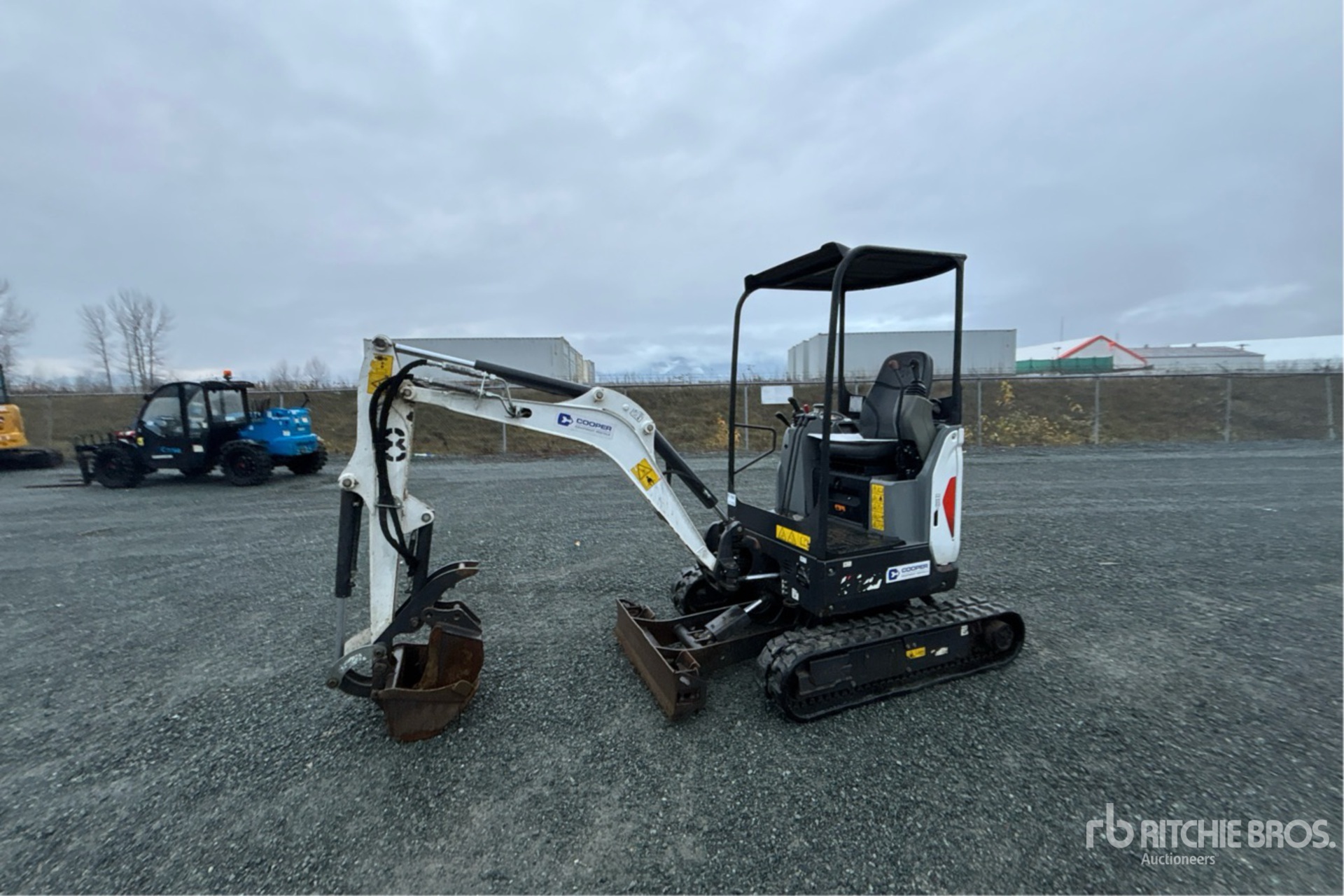 General Appearance with Picture, Left Front Corner