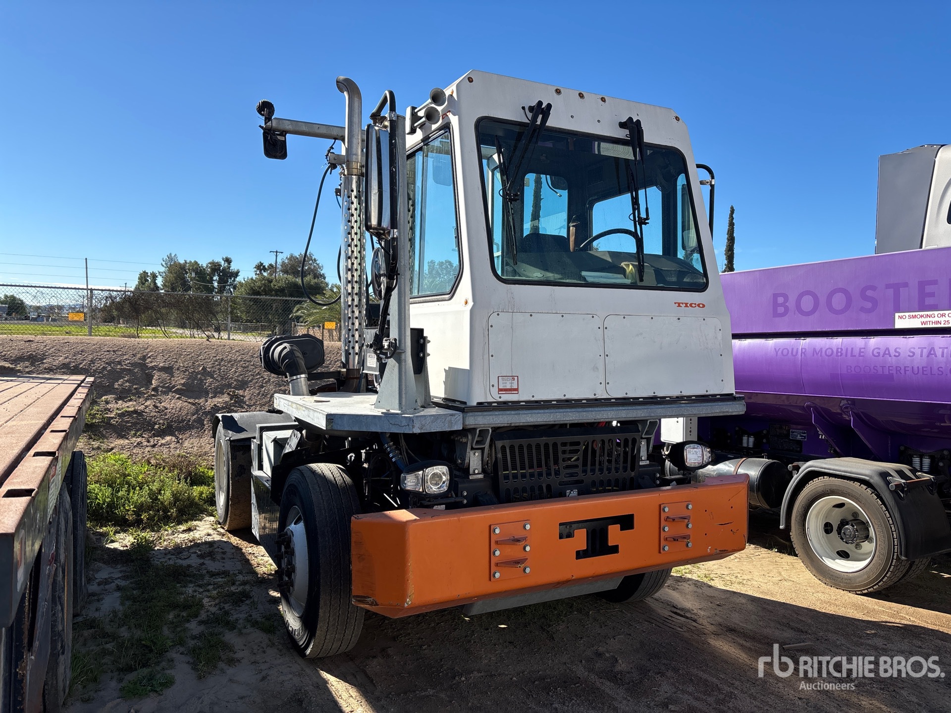 Aspect général with Image, coin avant droit