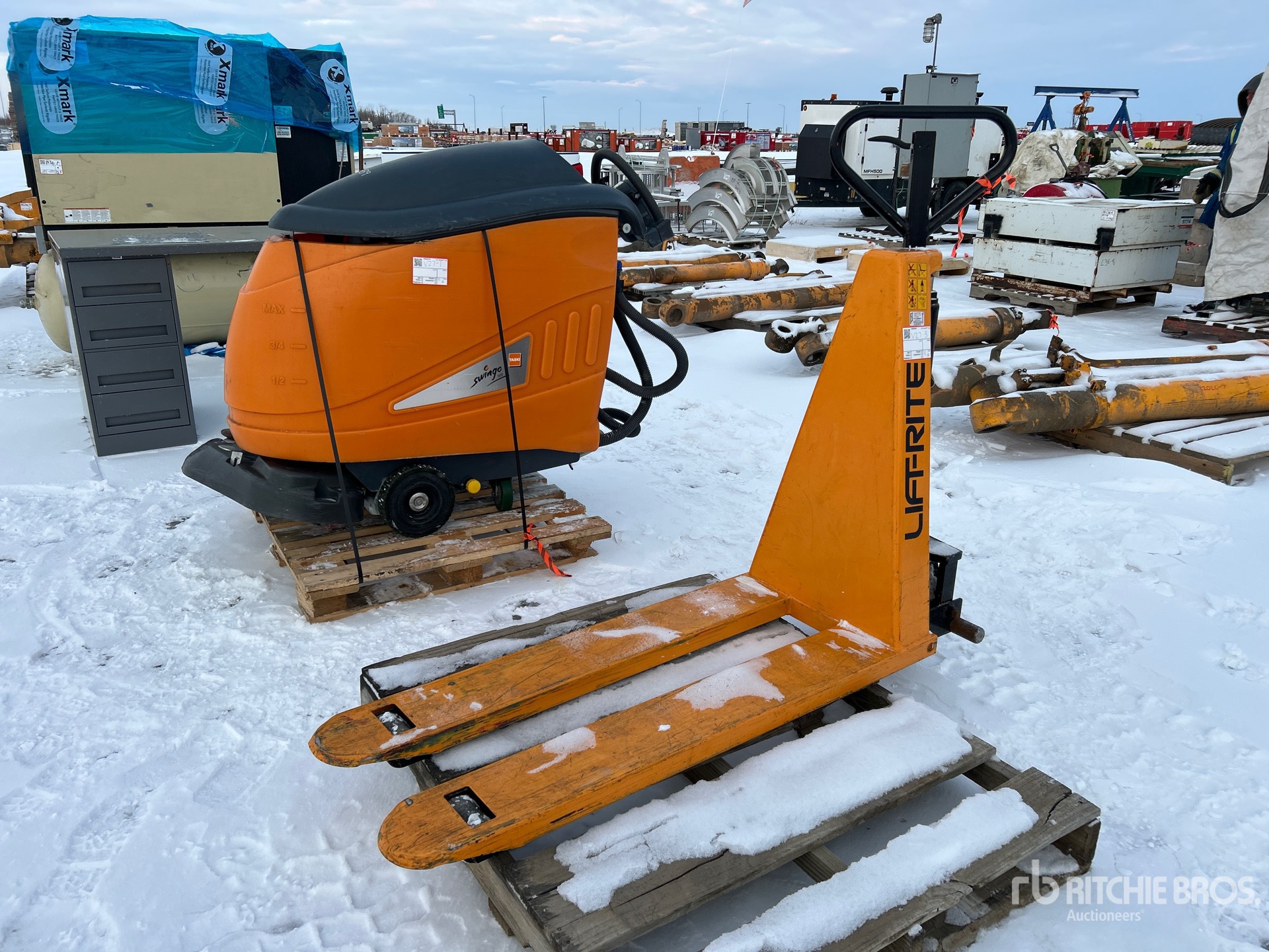 General Appearance with Picture, Left Front Corner