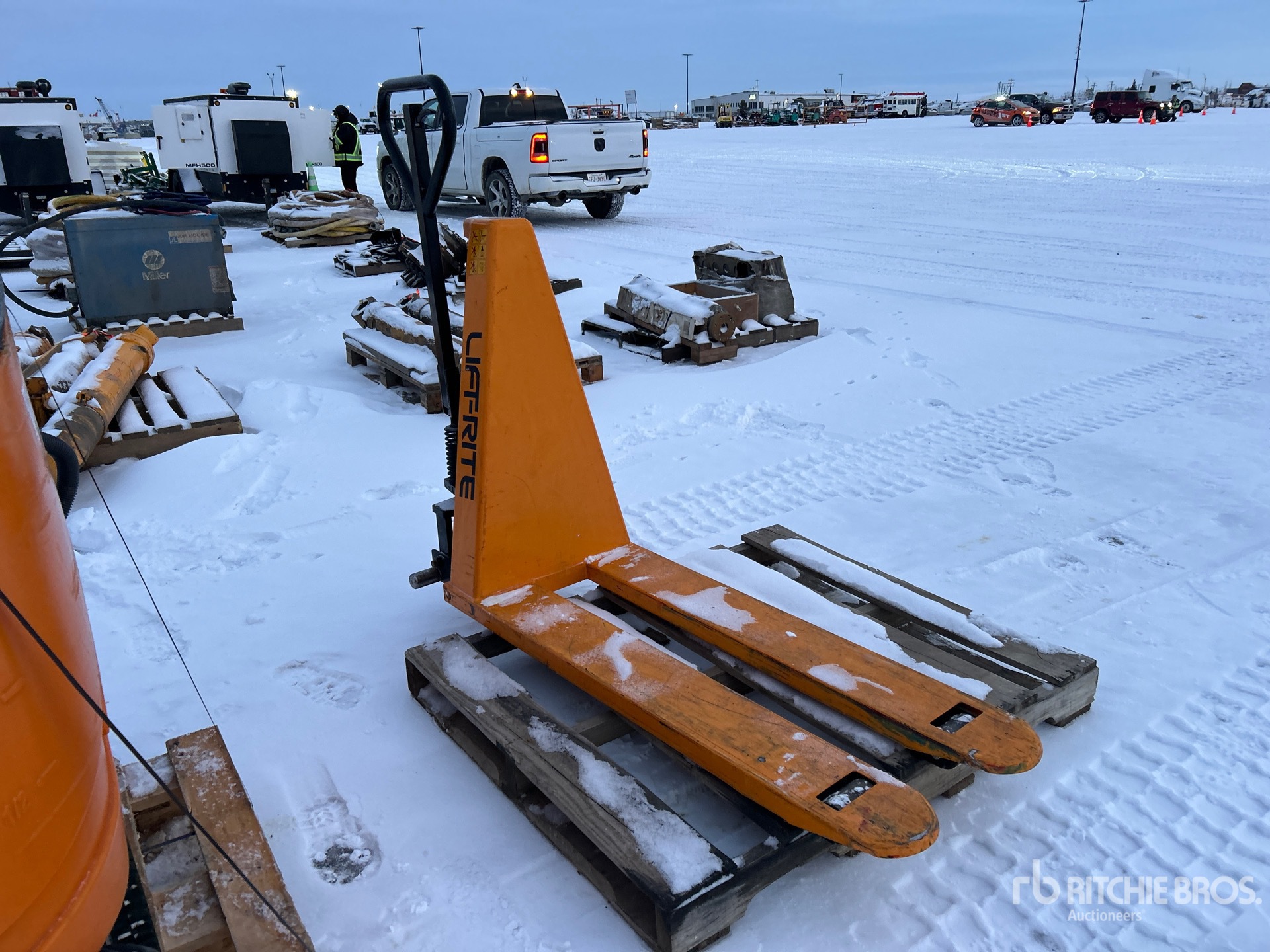 General Appearance with Picture, Right Front Corner