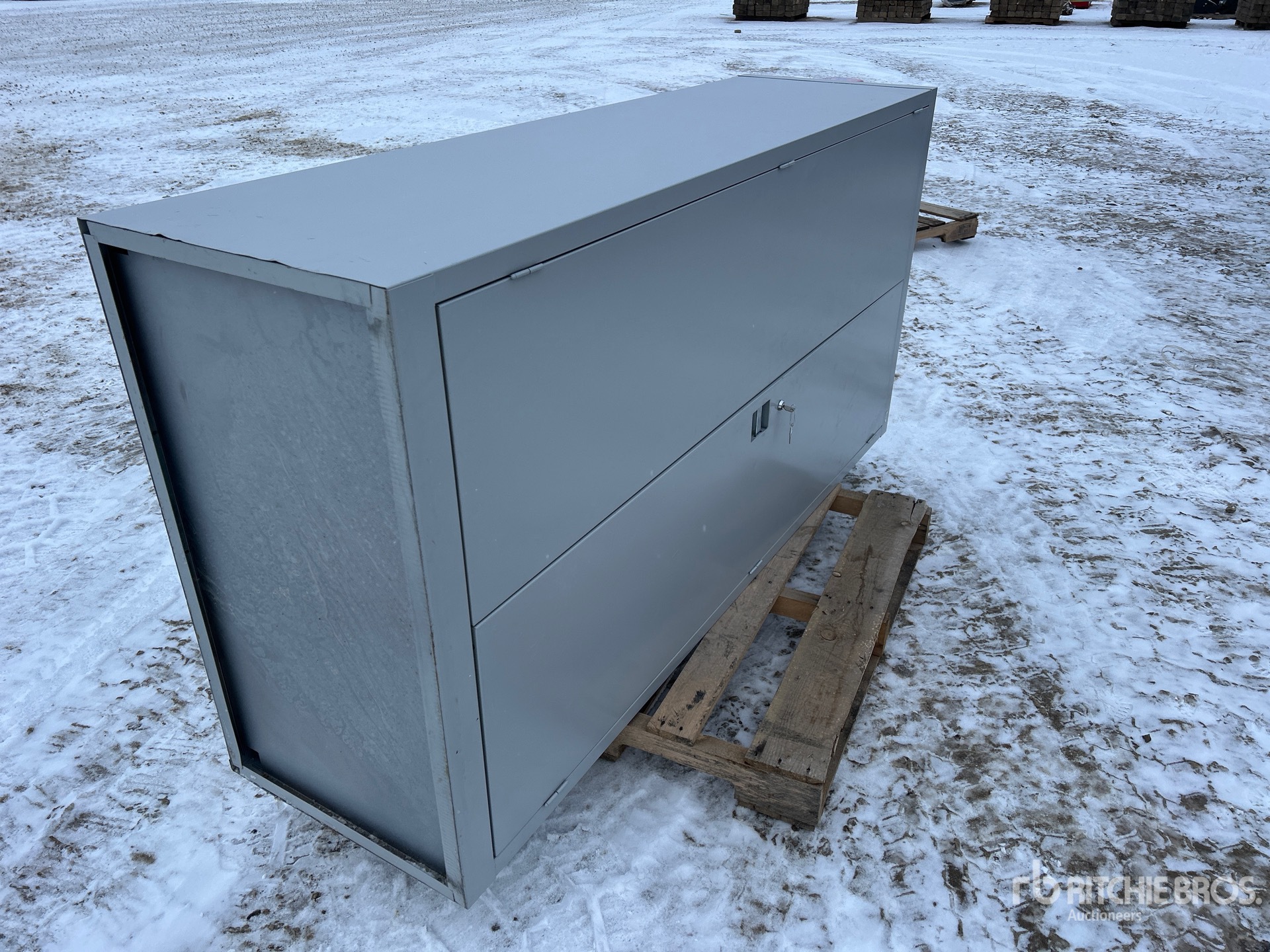 Aspect général with Image, coin avant droit