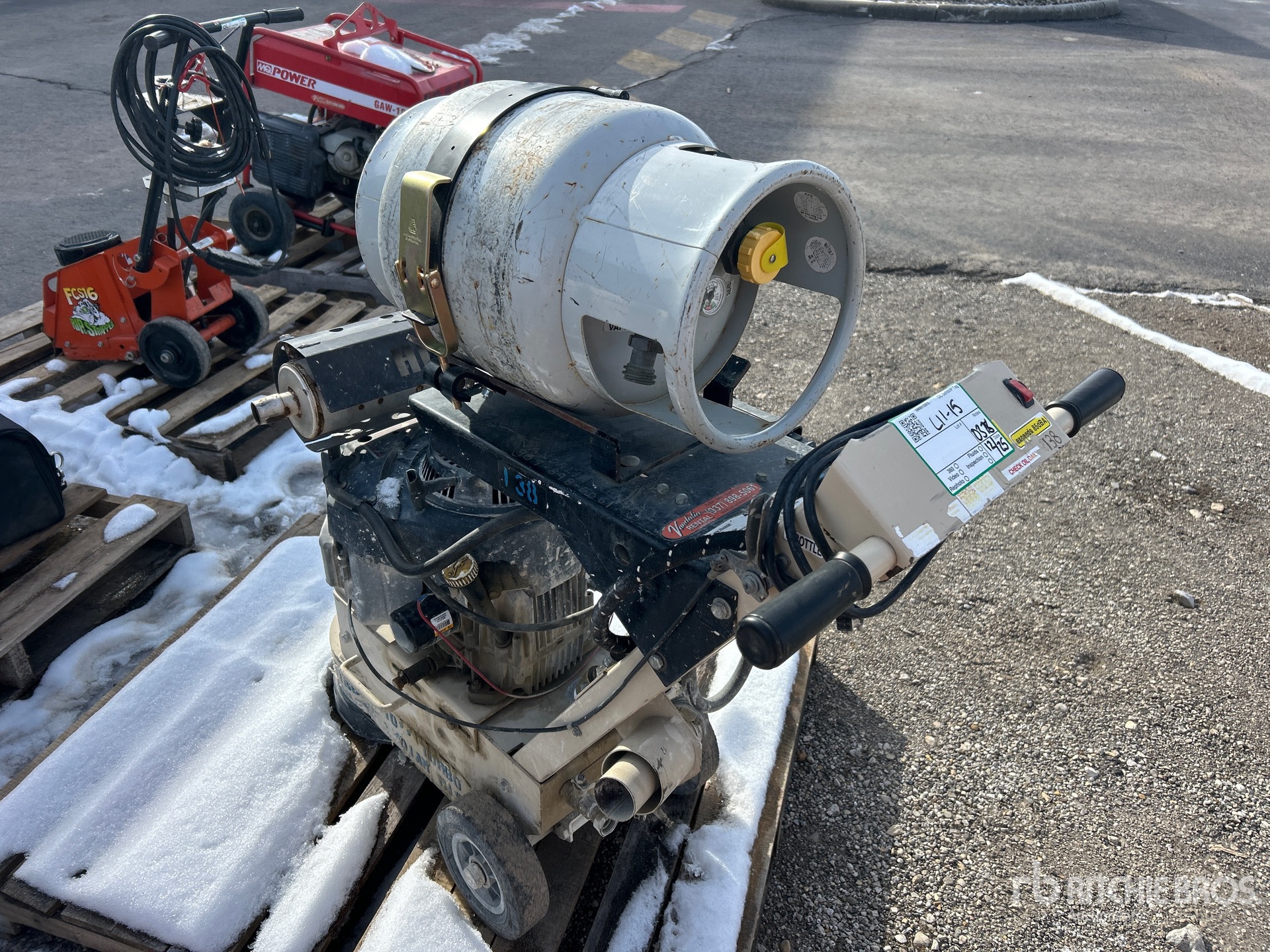 Aspect général with Image, coin avant droit