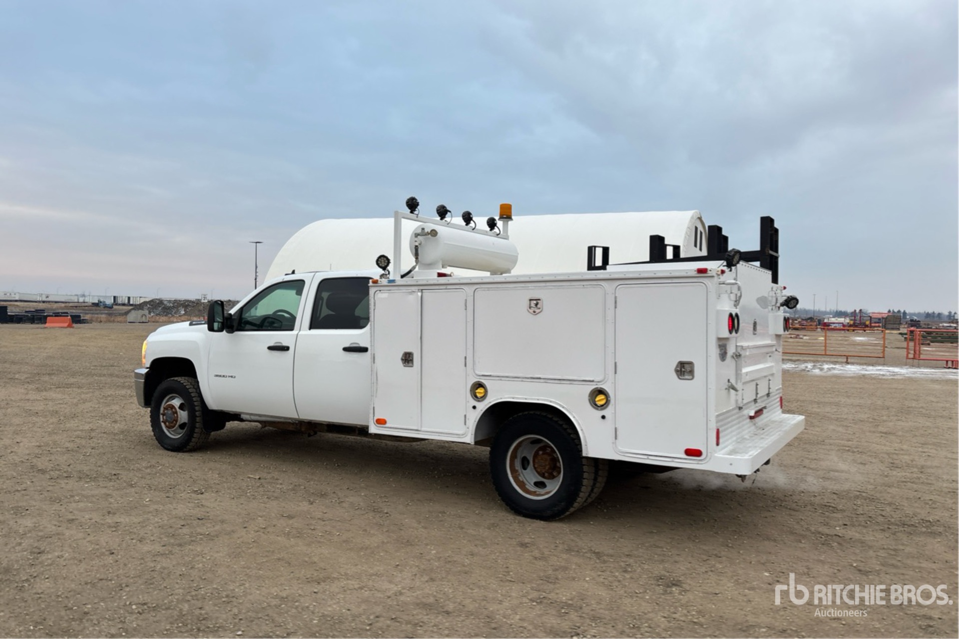 General Appearance with Picture, Left Rear Corner