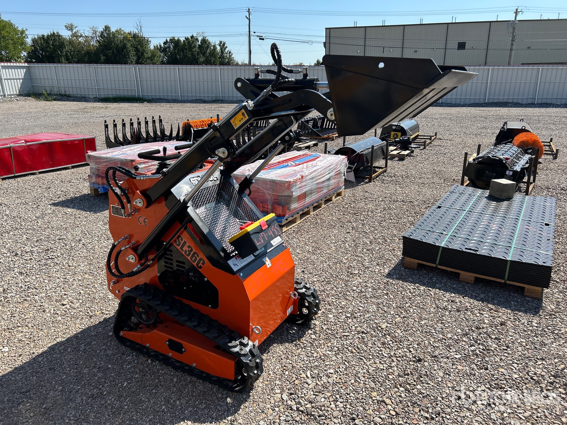 General Appearance with Picture, Right Front Corner