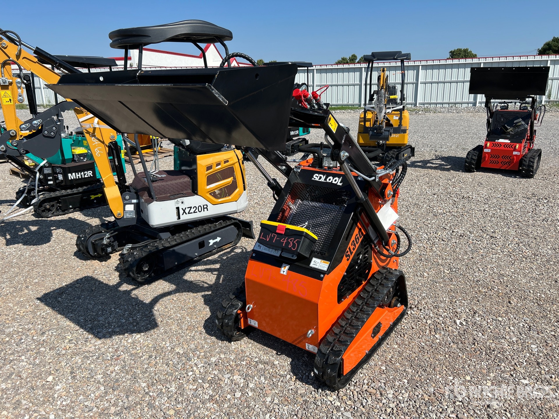 General Appearance with Picture, Left Front Corner