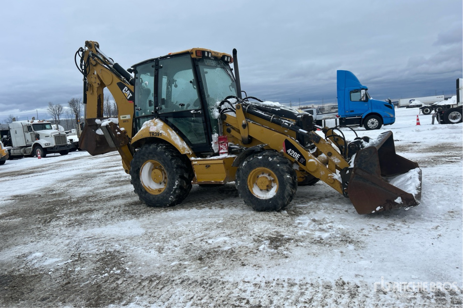 General Appearance with Picture, Right Front Corner