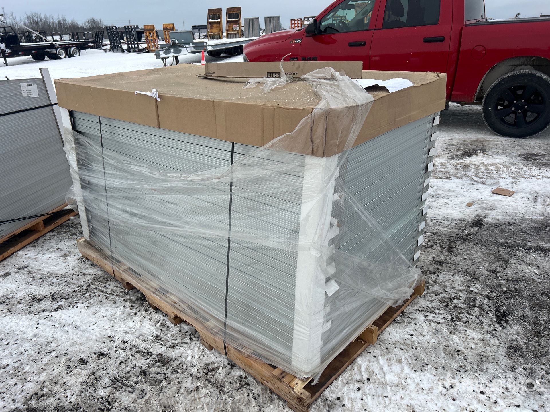 Aspect général with Image, coin arrière droit