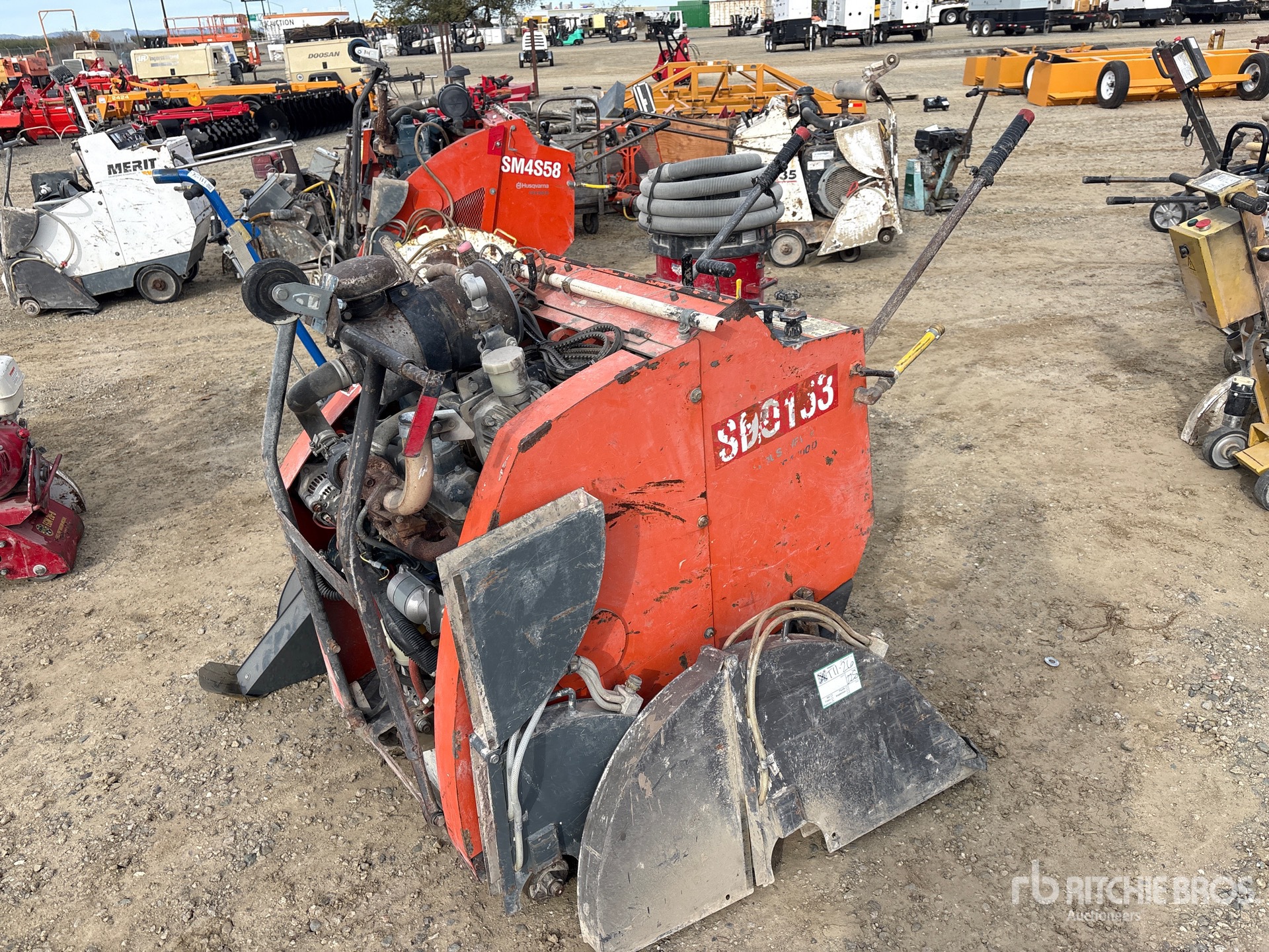 General Appearance with Foto, angolo anteriore sinistro