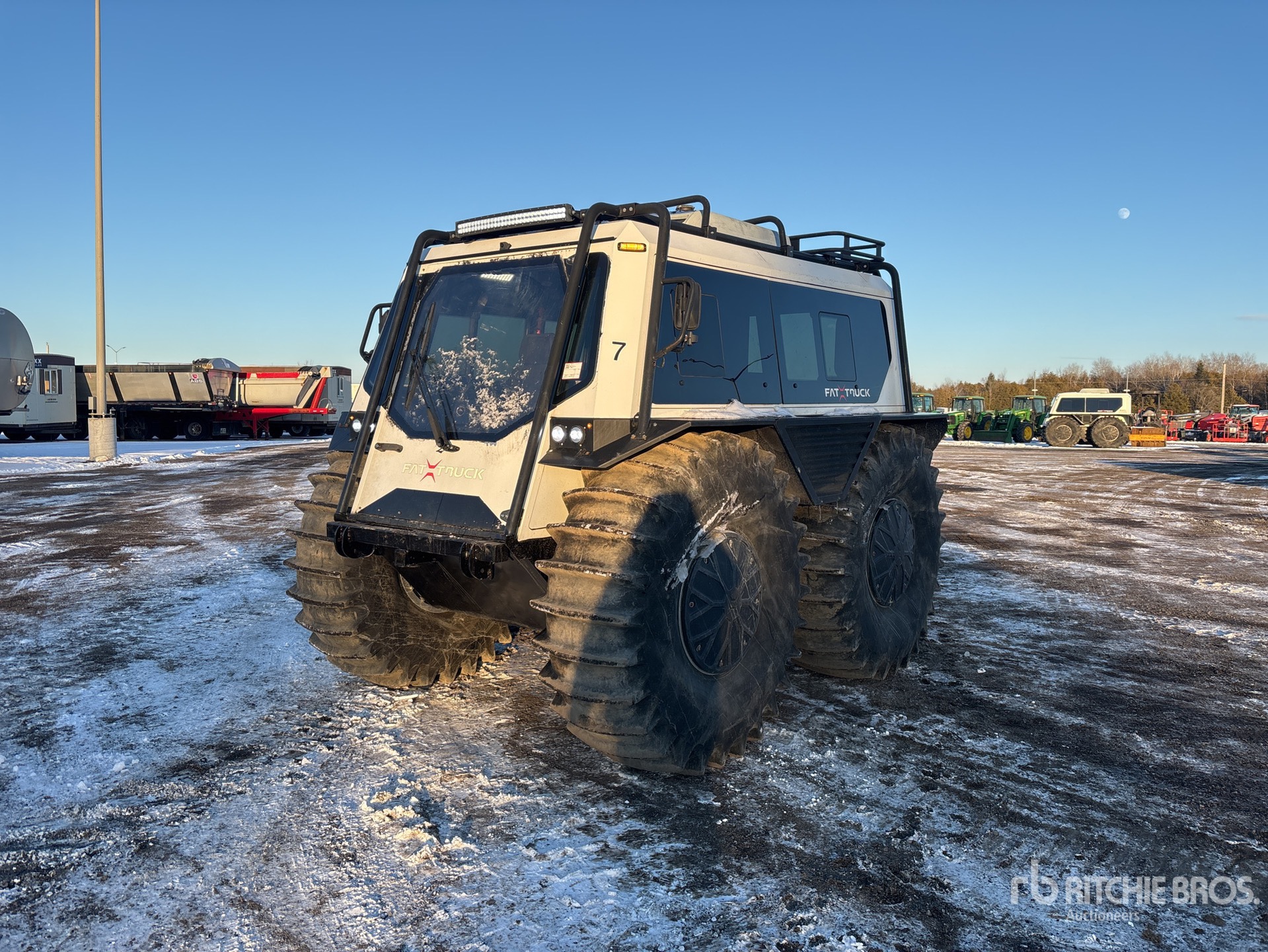 General Appearance with Picture, Left Front Corner