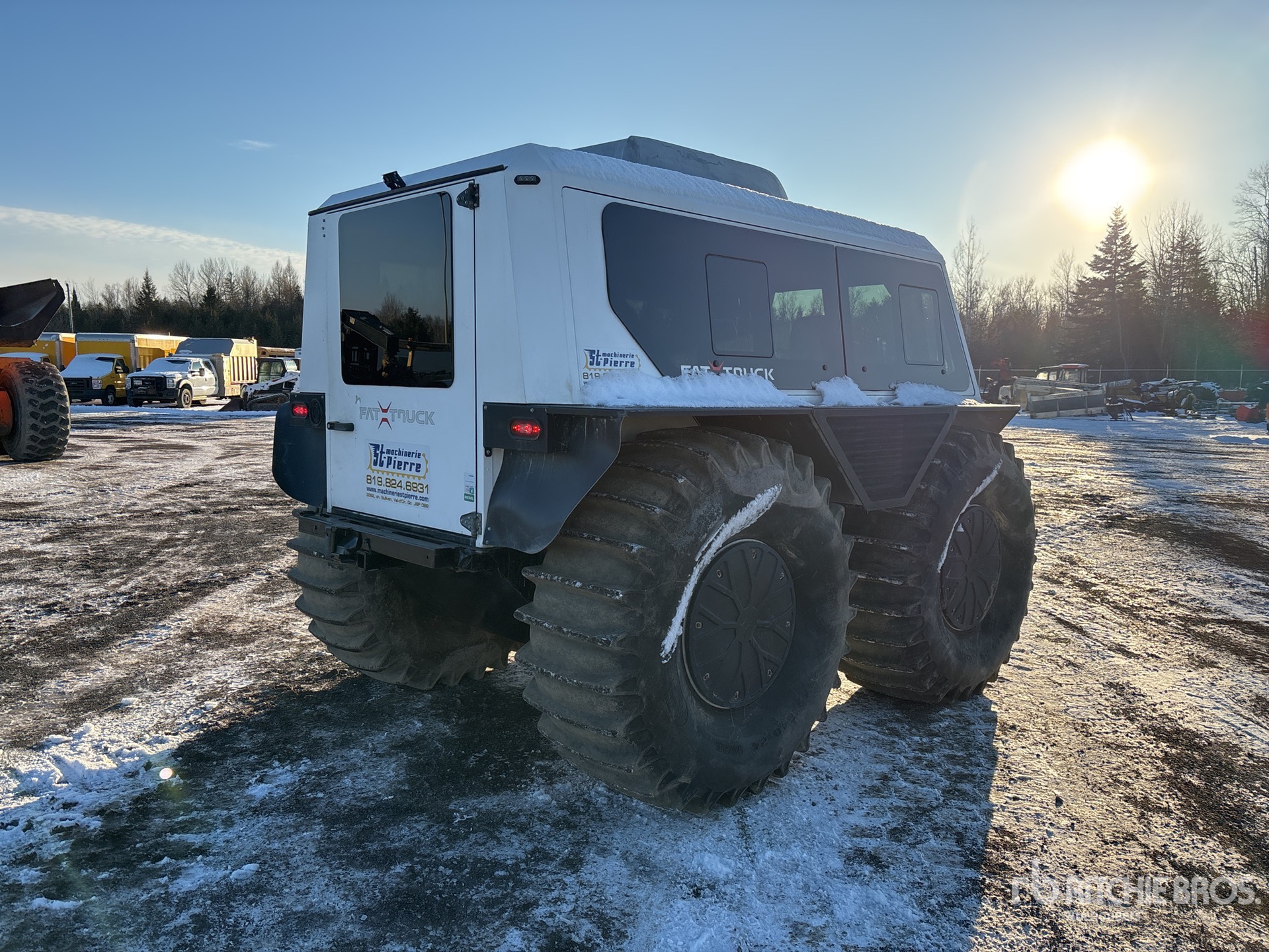 General Appearance with Picture, Right Rear Corner