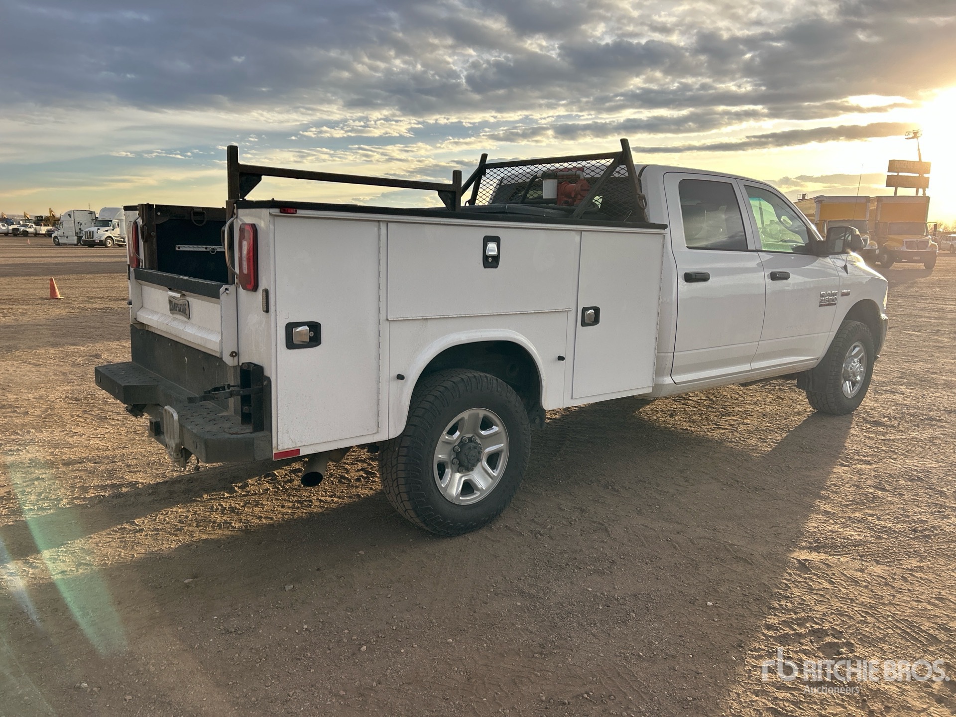 General Appearance with Image, coin arrière droit