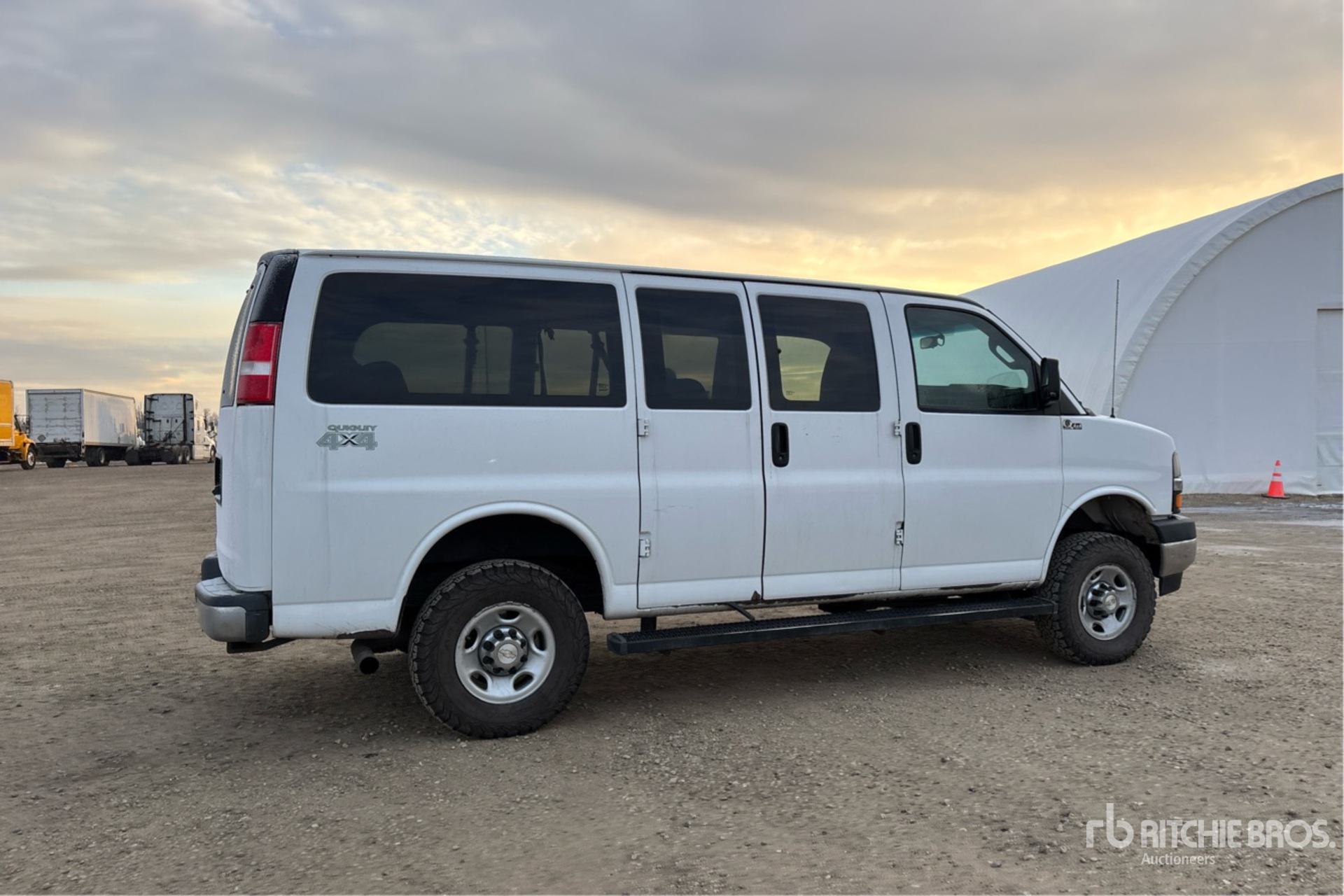 General Appearance with Picture, Right Rear Corner