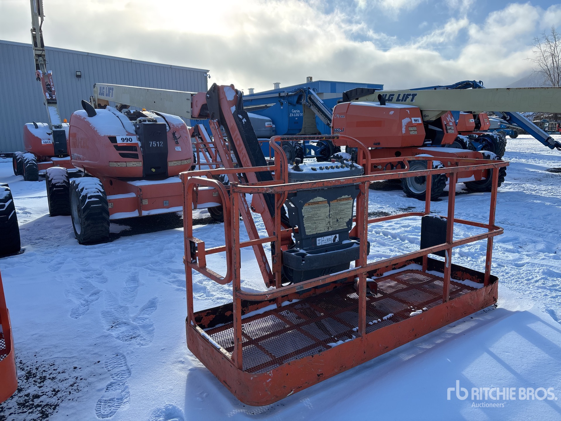 General Appearance with Picture, Right Front Corner