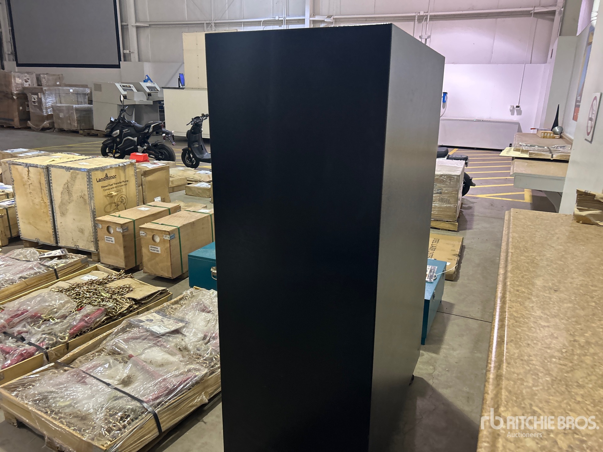 General Appearance with Bild, Ecke hinten links