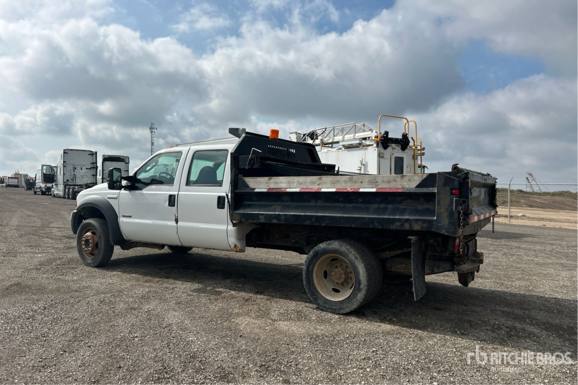 Aspect général with Image, coin arrière gauche