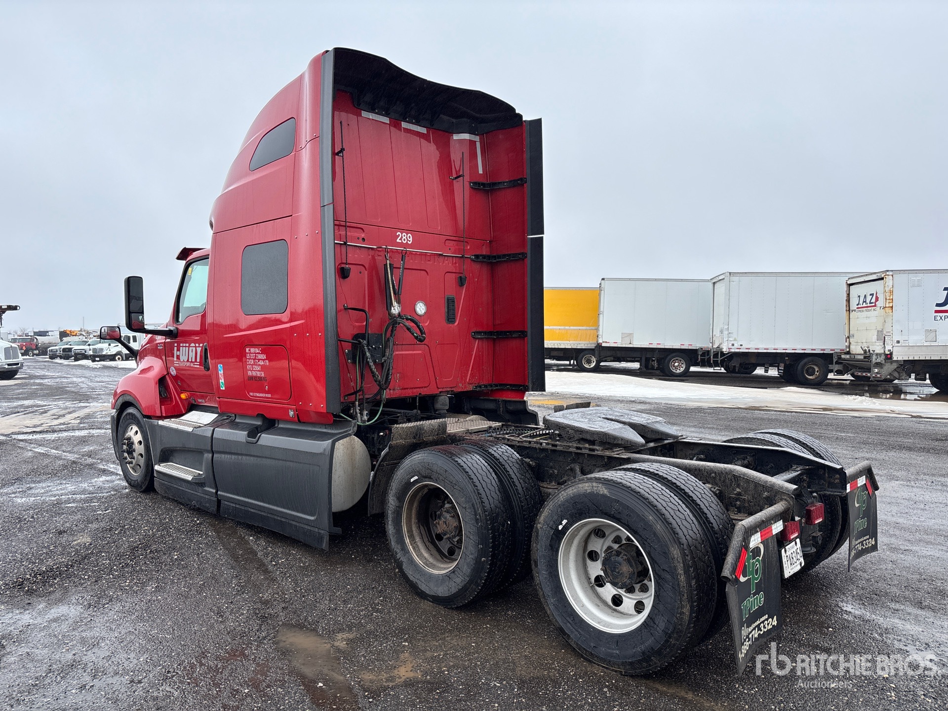 Aspect général with Image, coin arrière gauche