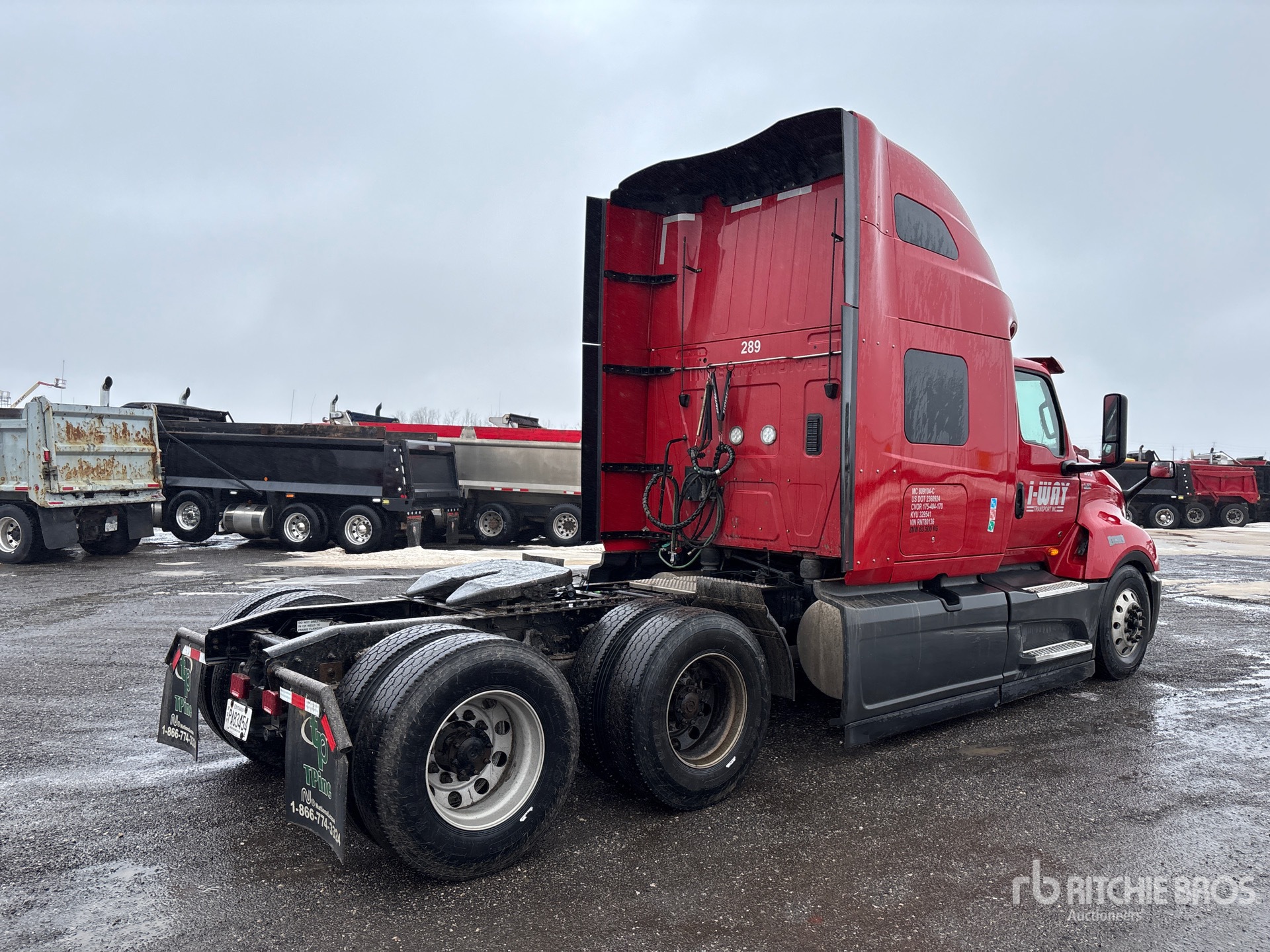 Aspect général with Image, coin arrière droit