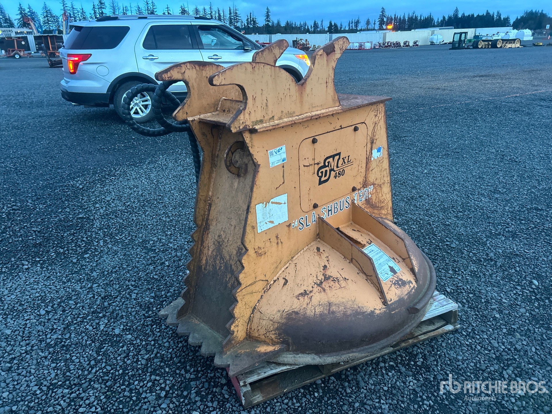 General Appearance with Picture, Right Rear Corner